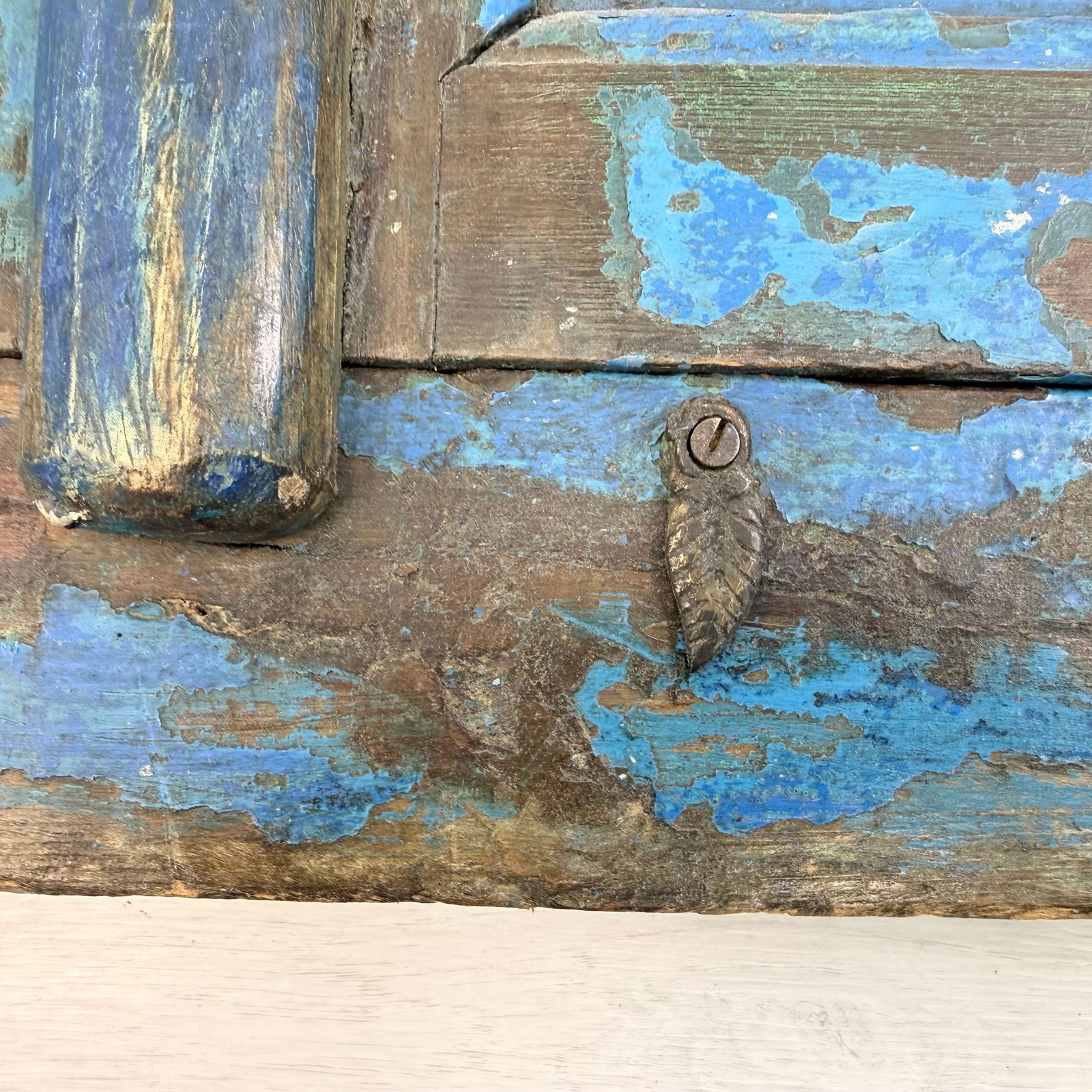 ANTIQUE WINDOW FRAME MIRROR - 12