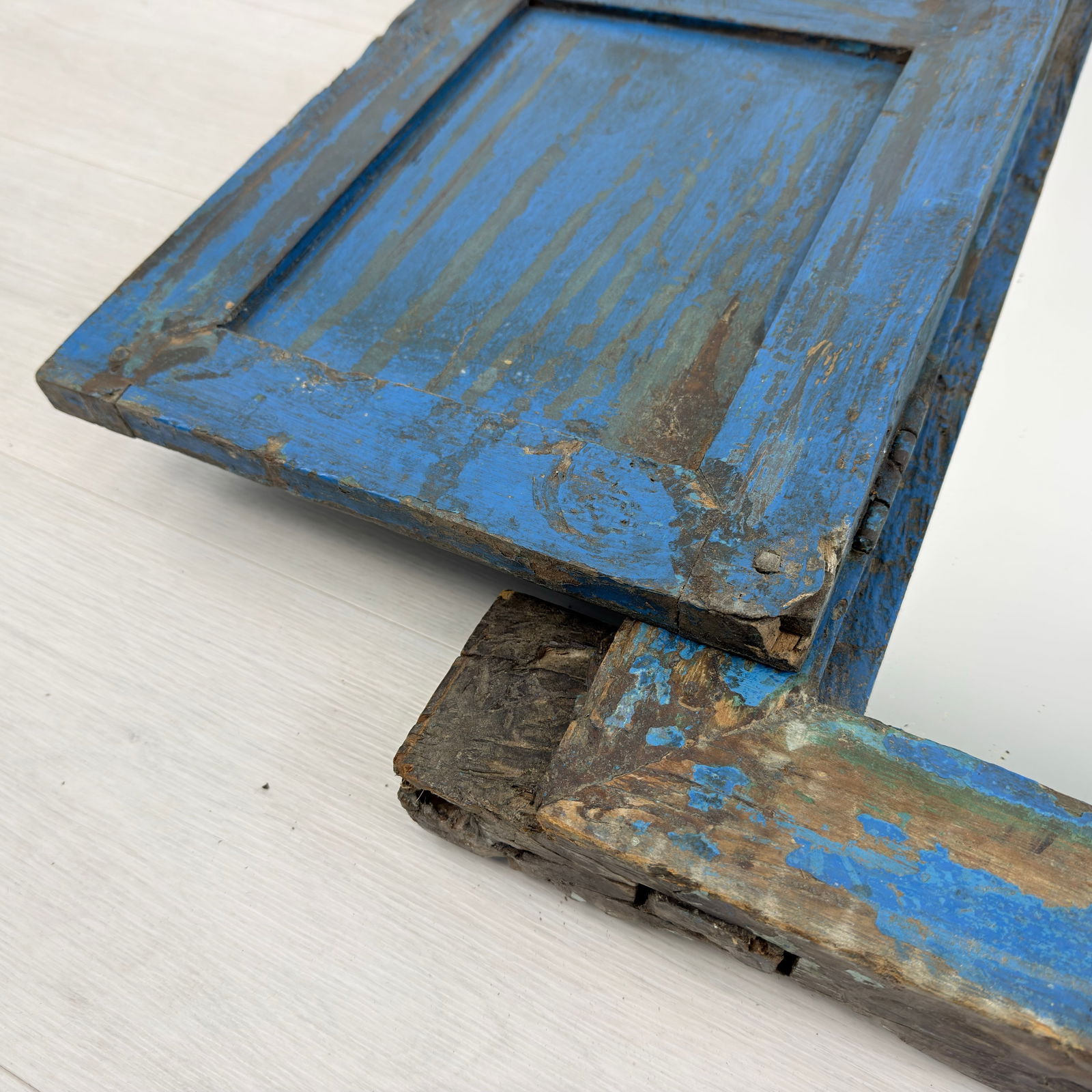 ANTIQUE WINDOW FRAME MIRROR - 8