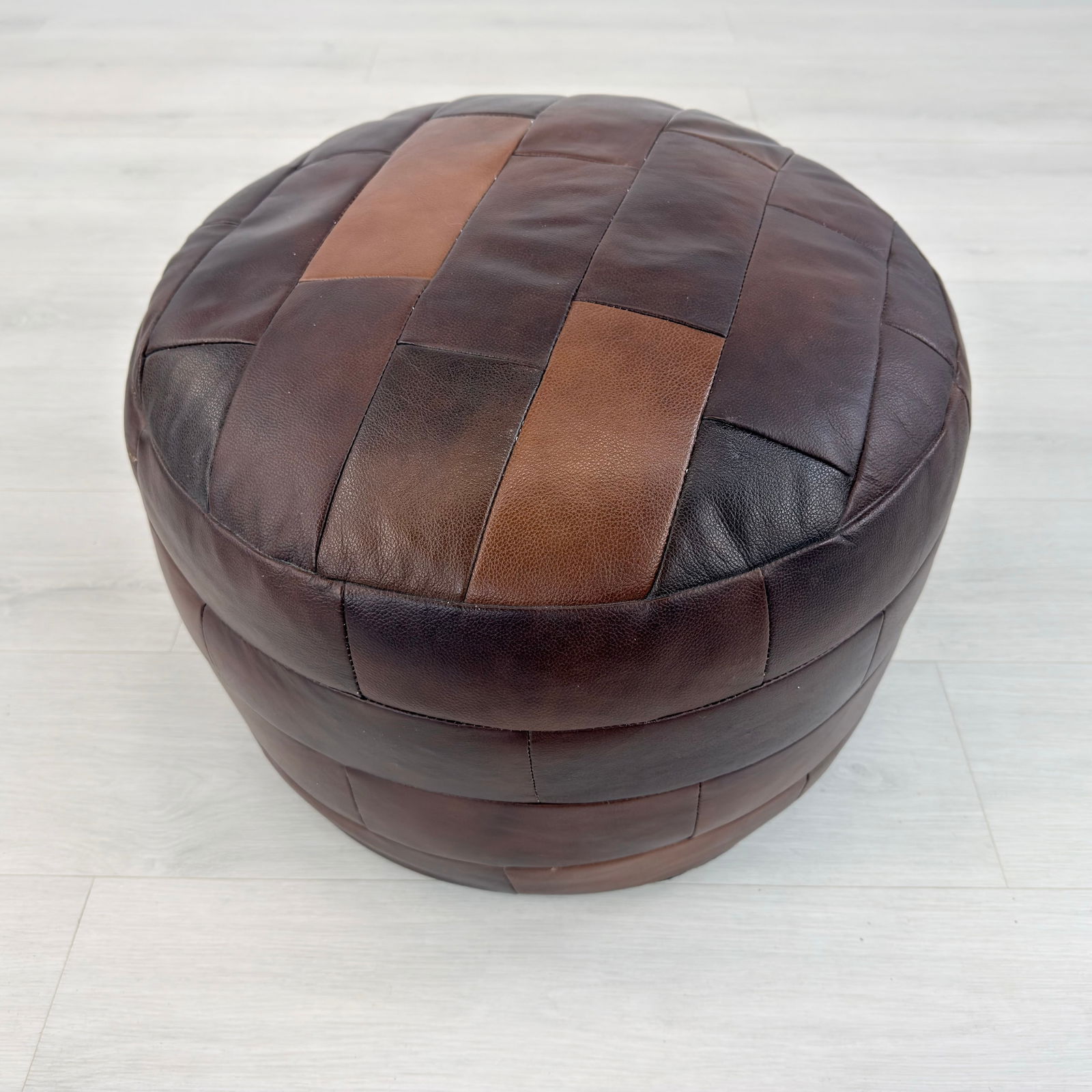 DE SEDE LEATHER POUF - 2