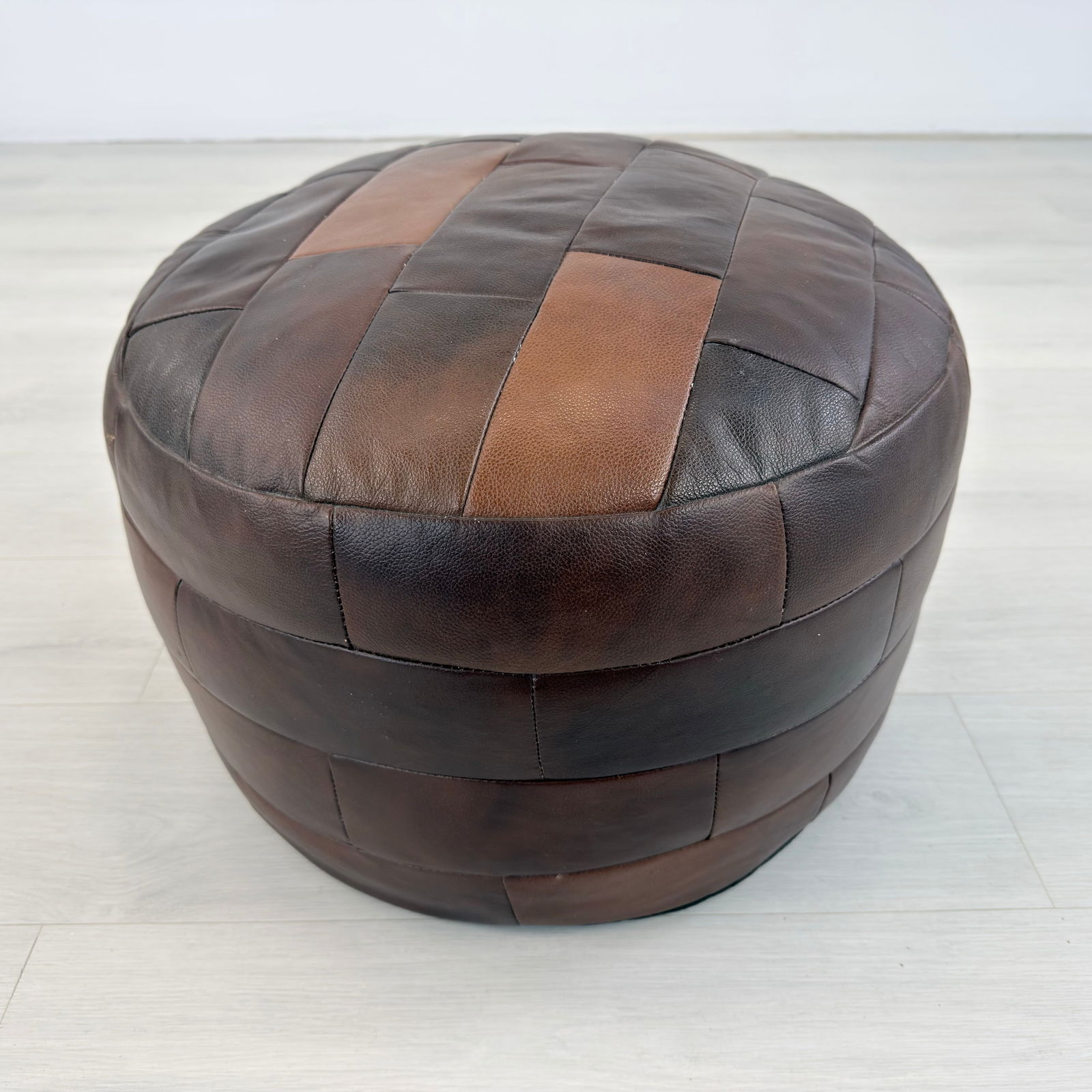 DE SEDE LEATHER POUF - 3