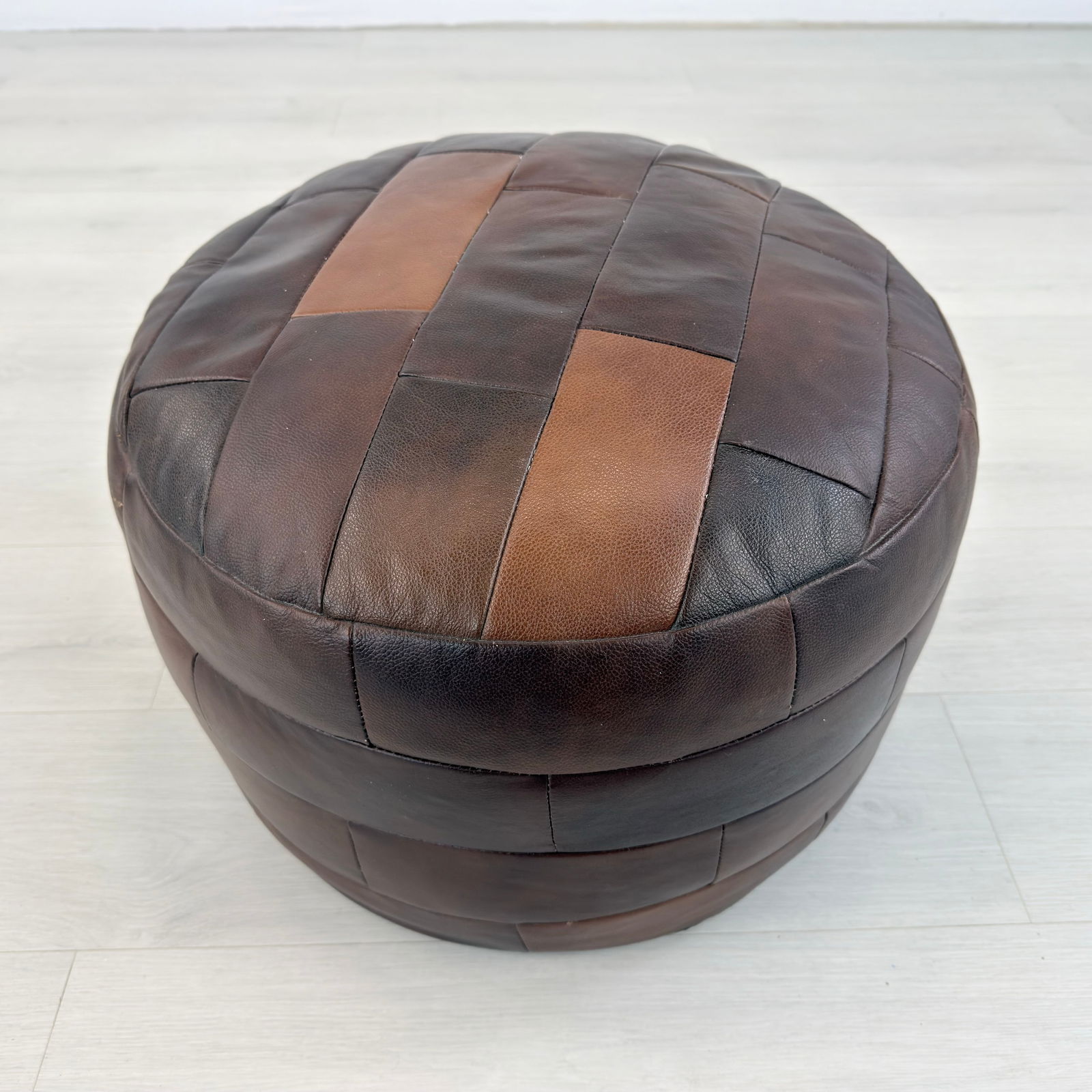 DE SEDE LEATHER POUF - 4