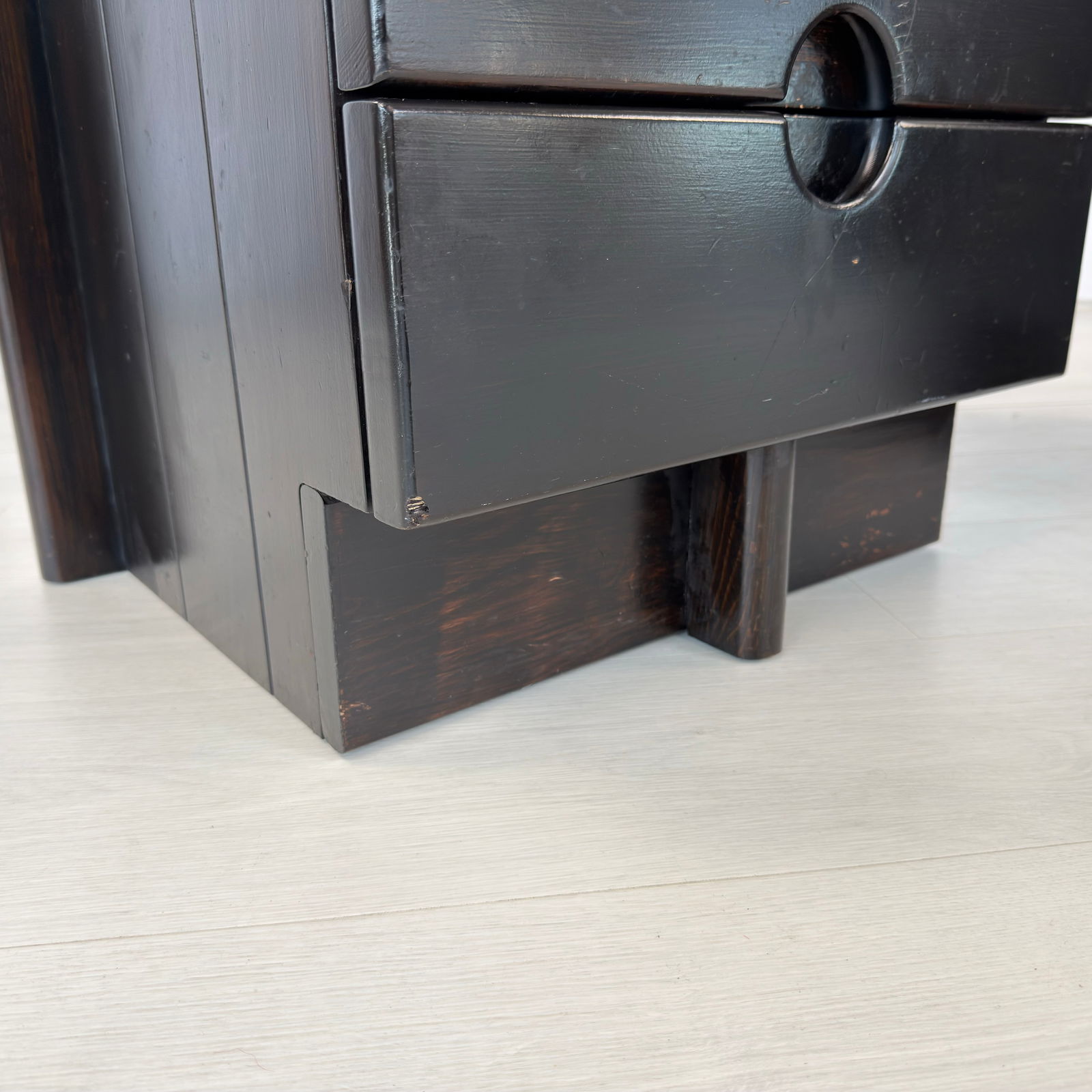 BRUTALIST BEDSIDE TABLES, A PAIR - 10