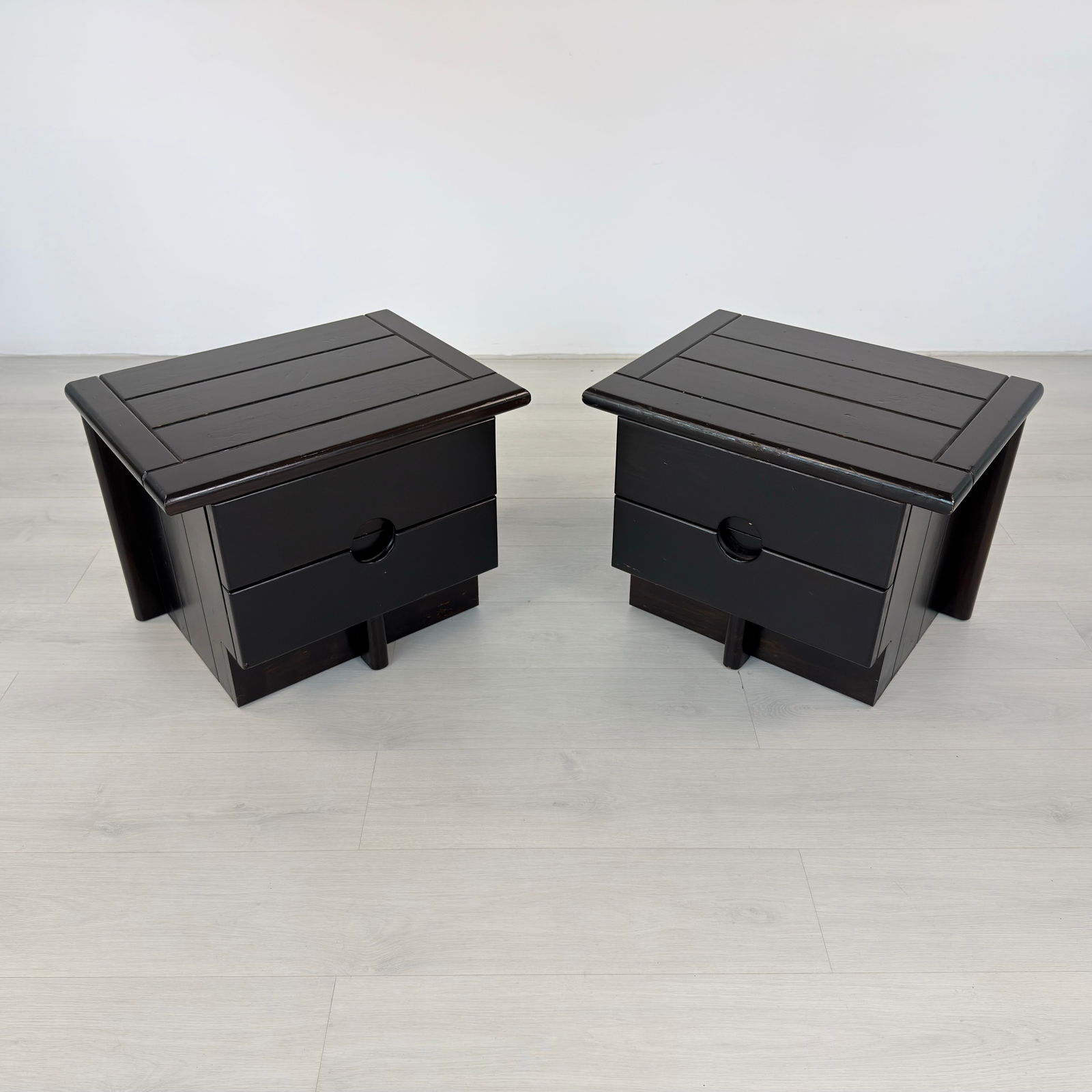 BRUTALIST BEDSIDE TABLES, A PAIR - 3