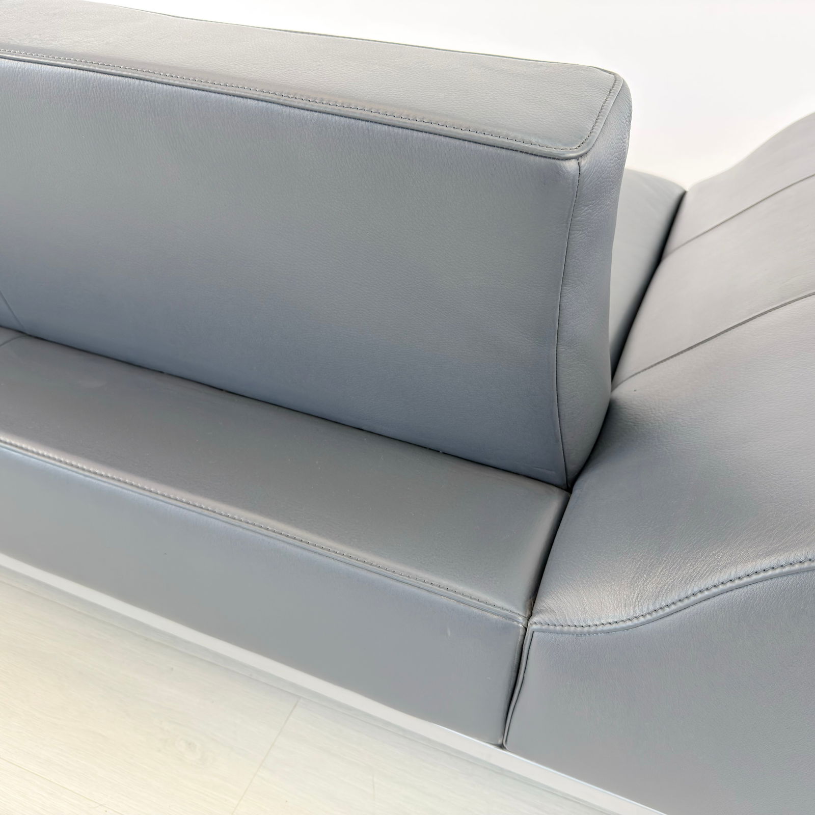 DE SEDE TWO-SEATER SOFA - 15