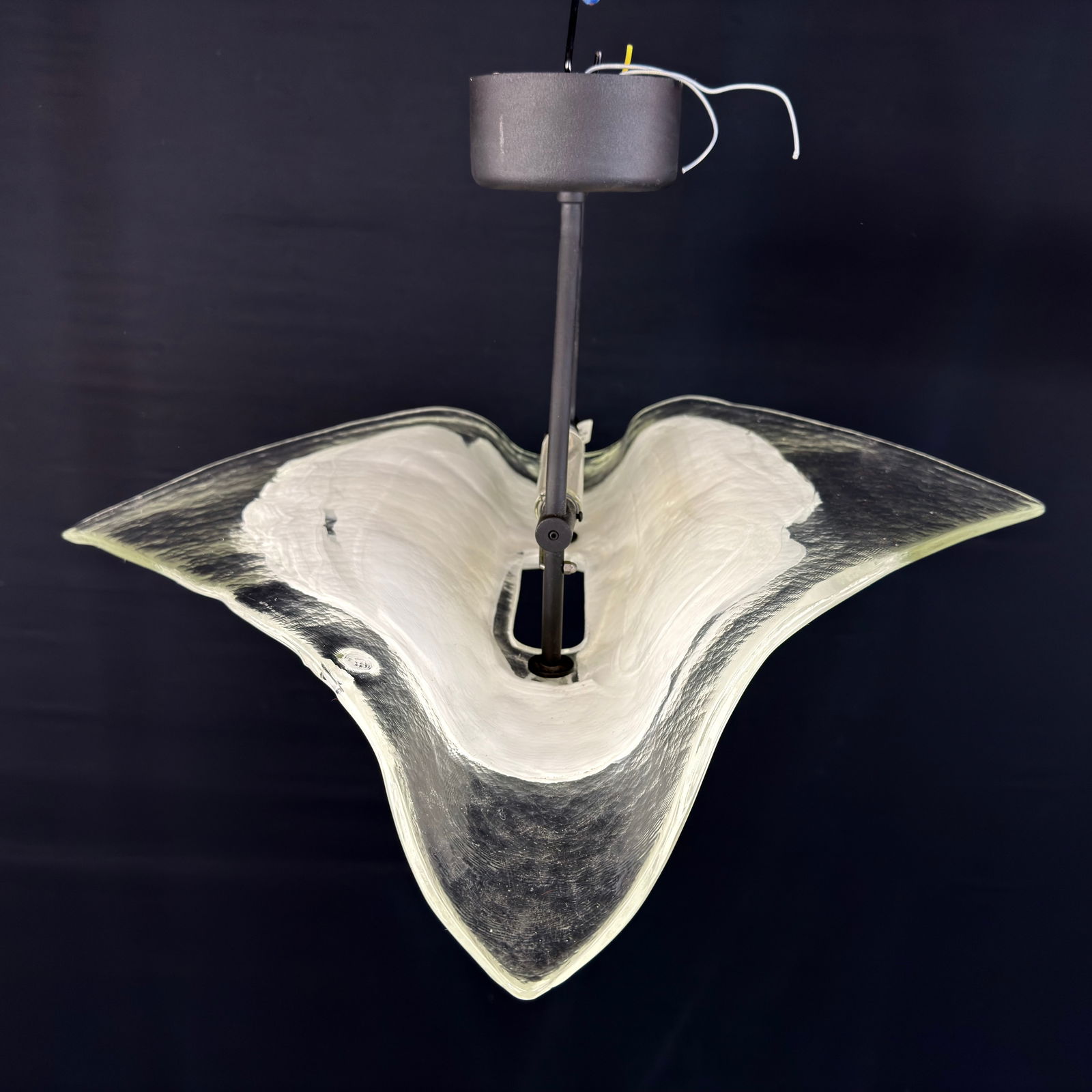 LA MURRINA MURANO PENDANT LAMP: Dimensions: W 17" x D 13.5". Vintage Italian handmade Murano glass pendant lamp by La Murrrina, Italy 1970s.