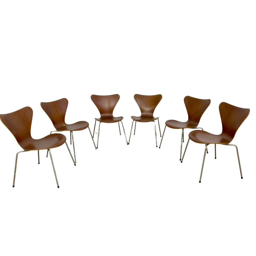 (6) ARNE JACOBSEN FOR FRITZ HANSEN SERIES 7 DINING CHAIRS (1 of 8)