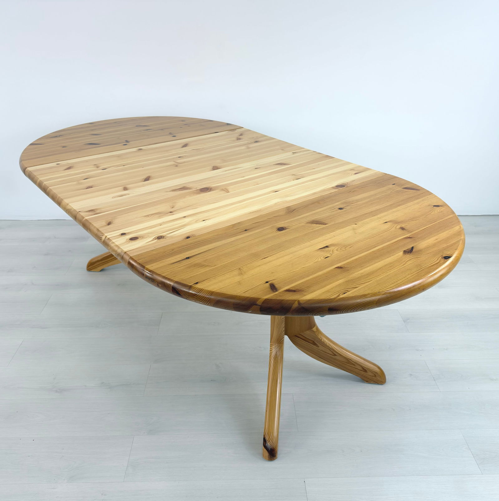 ATTR RAINER DAUMILLER EXTENDABLE DINING TABLE - 6