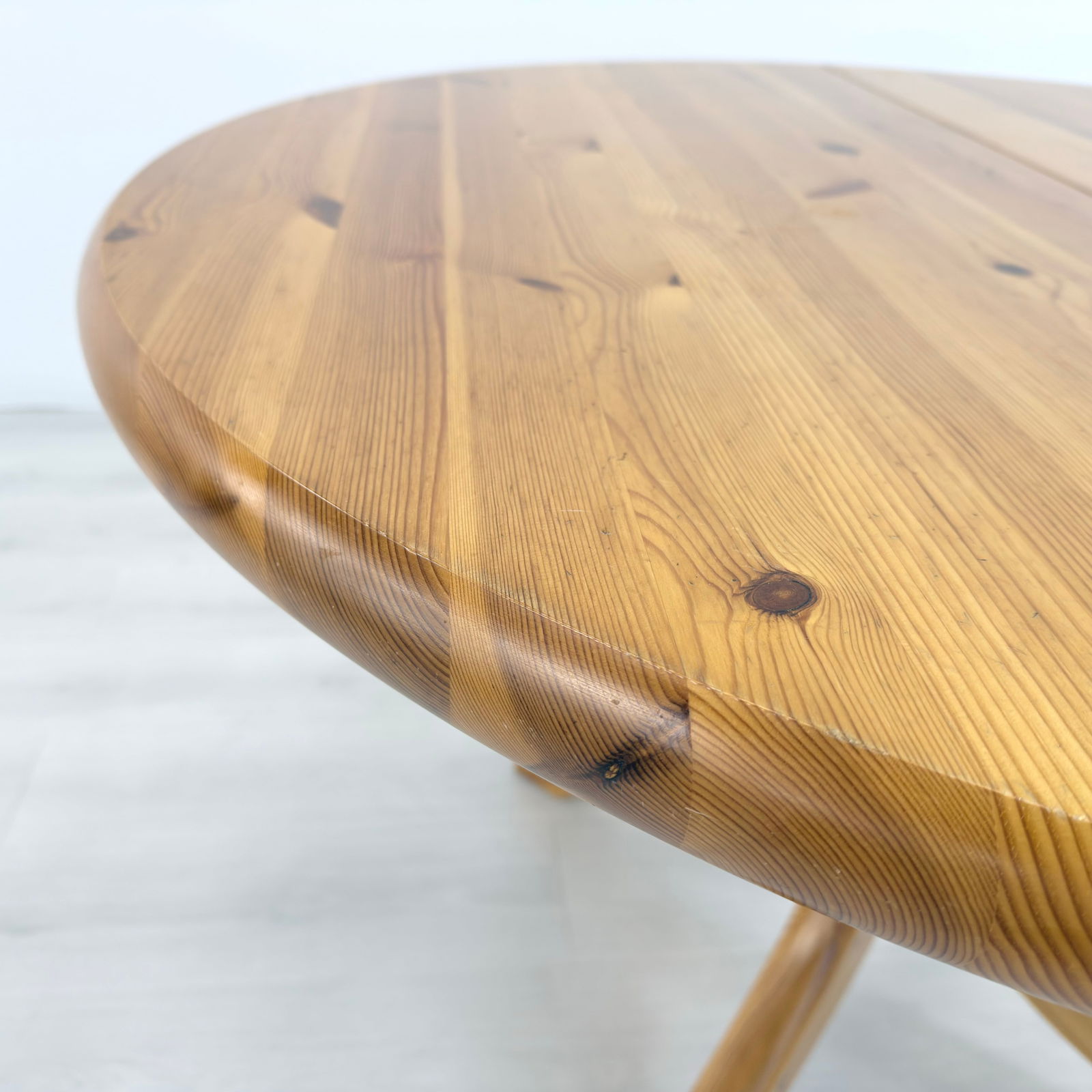 ATTR RAINER DAUMILLER EXTENDABLE DINING TABLE - 9