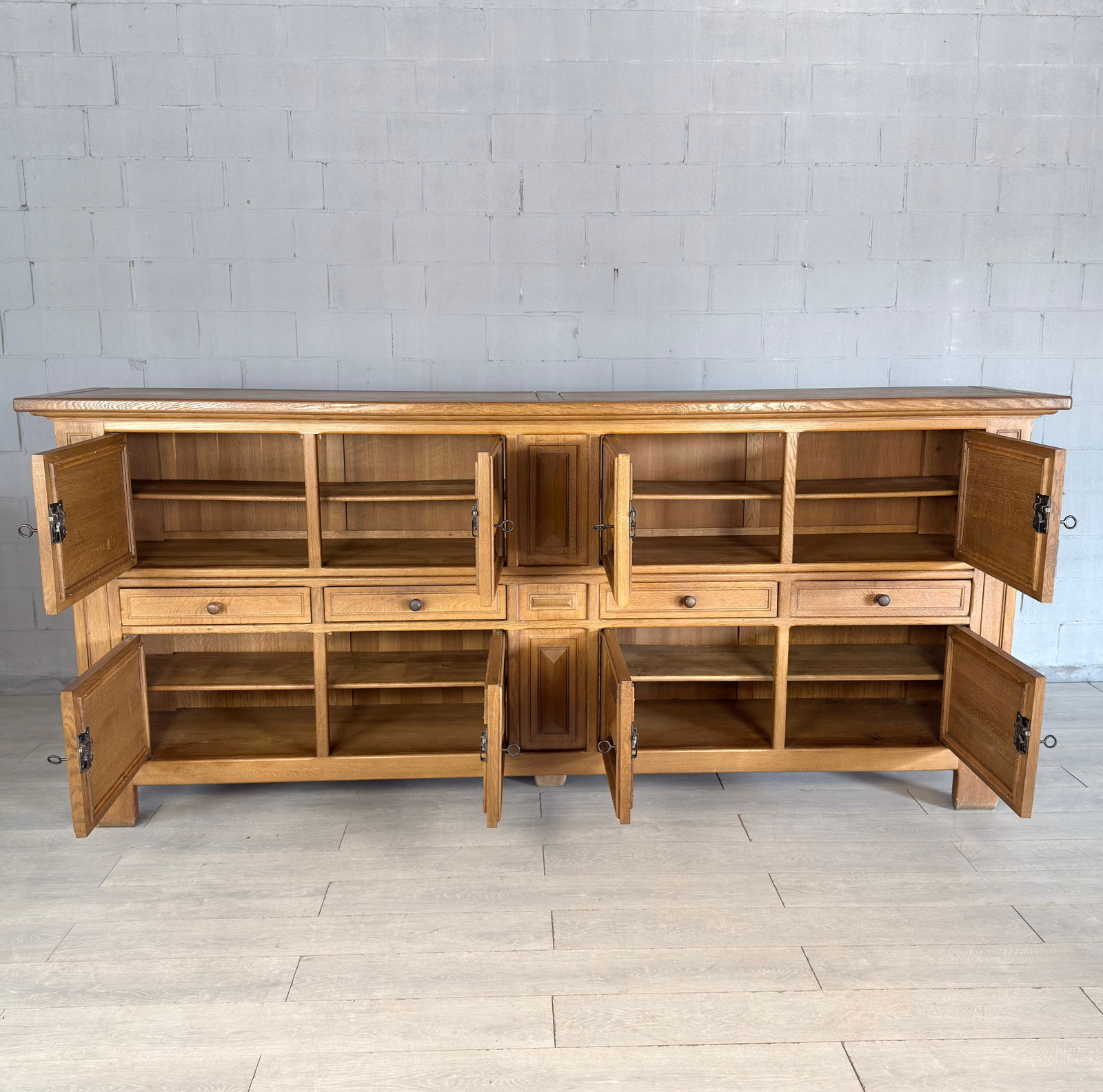 BRUTALIST DUTCH SIDEBOARD - 3