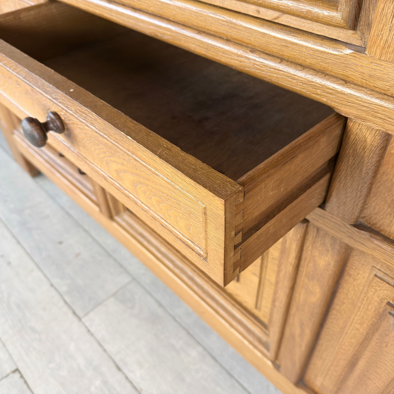 BRUTALIST DUTCH SIDEBOARD - 6