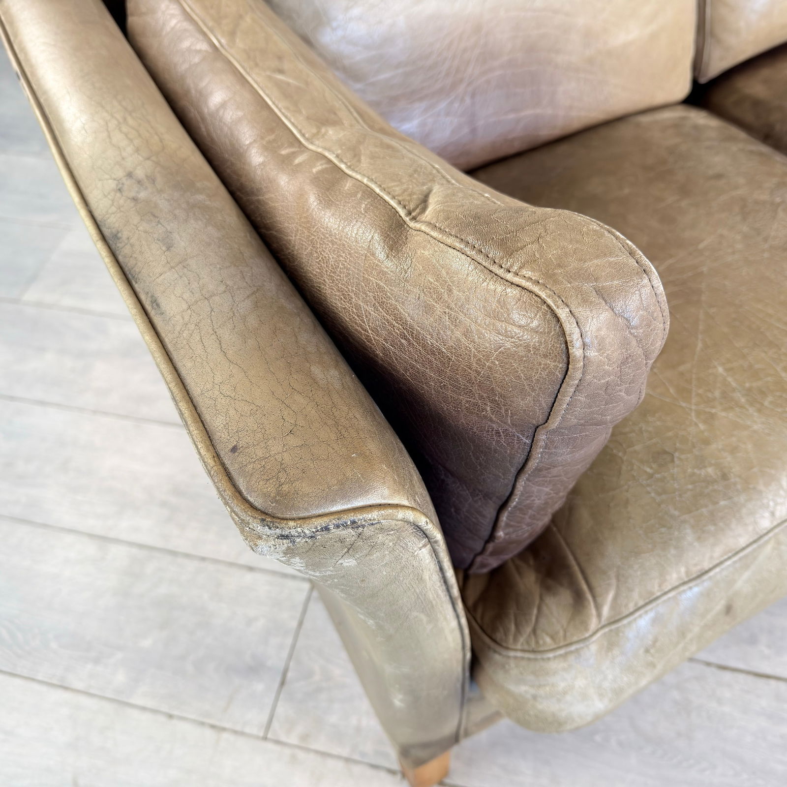 MOGENS HANSEN THREE-SEATER SOFA - 14