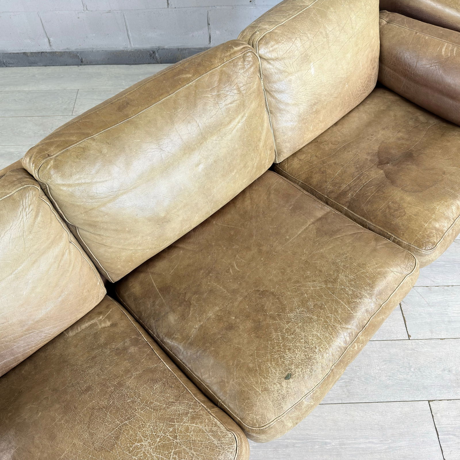 MOGENS HANSEN THREE-SEATER SOFA - 9