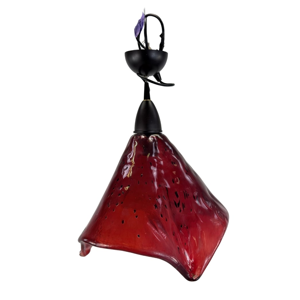 SOCIETA ITALIANA IDEA LINEA LUCE PENDANT LIGHT: Dimensions: H 17” x W 14”. Vintage Italian Societa Italiana Idea Linea Luce red Murano glass pendant light.