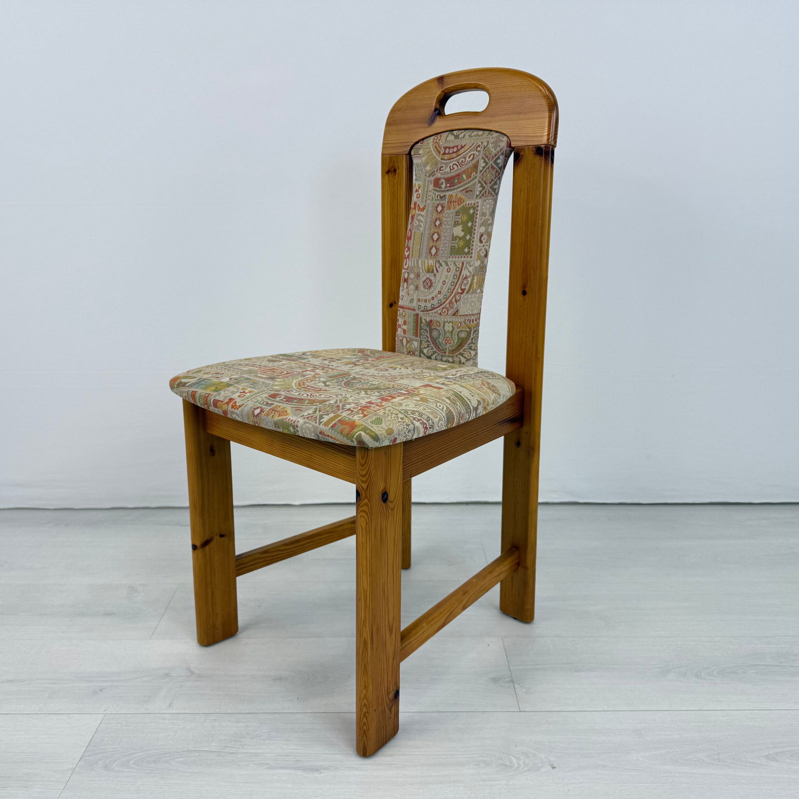 (7) SCANDINAVIAN PINE DINING CHAIRS - 5