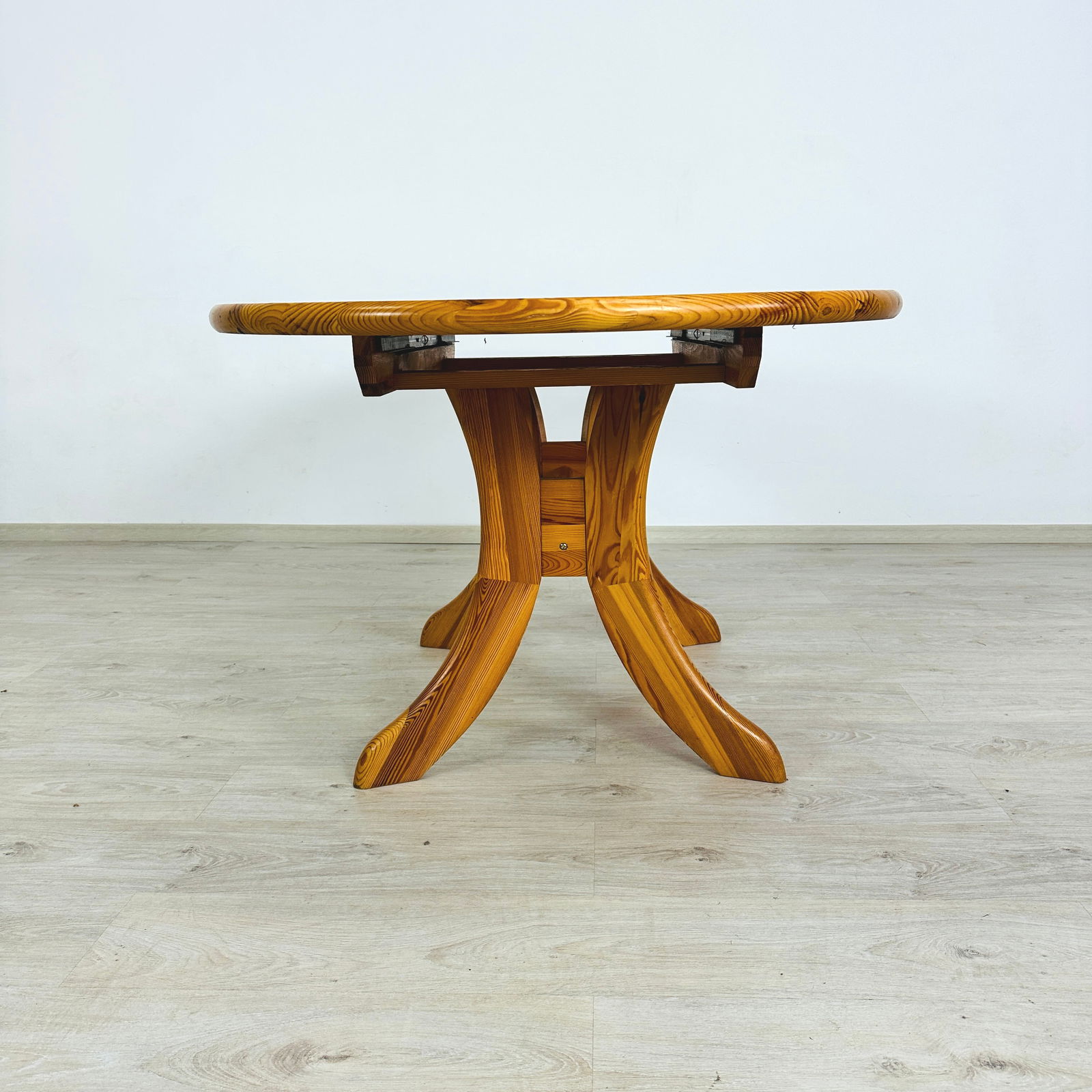 RAINER DAUMILLER EXTENDABLE DINING TABLE - 4