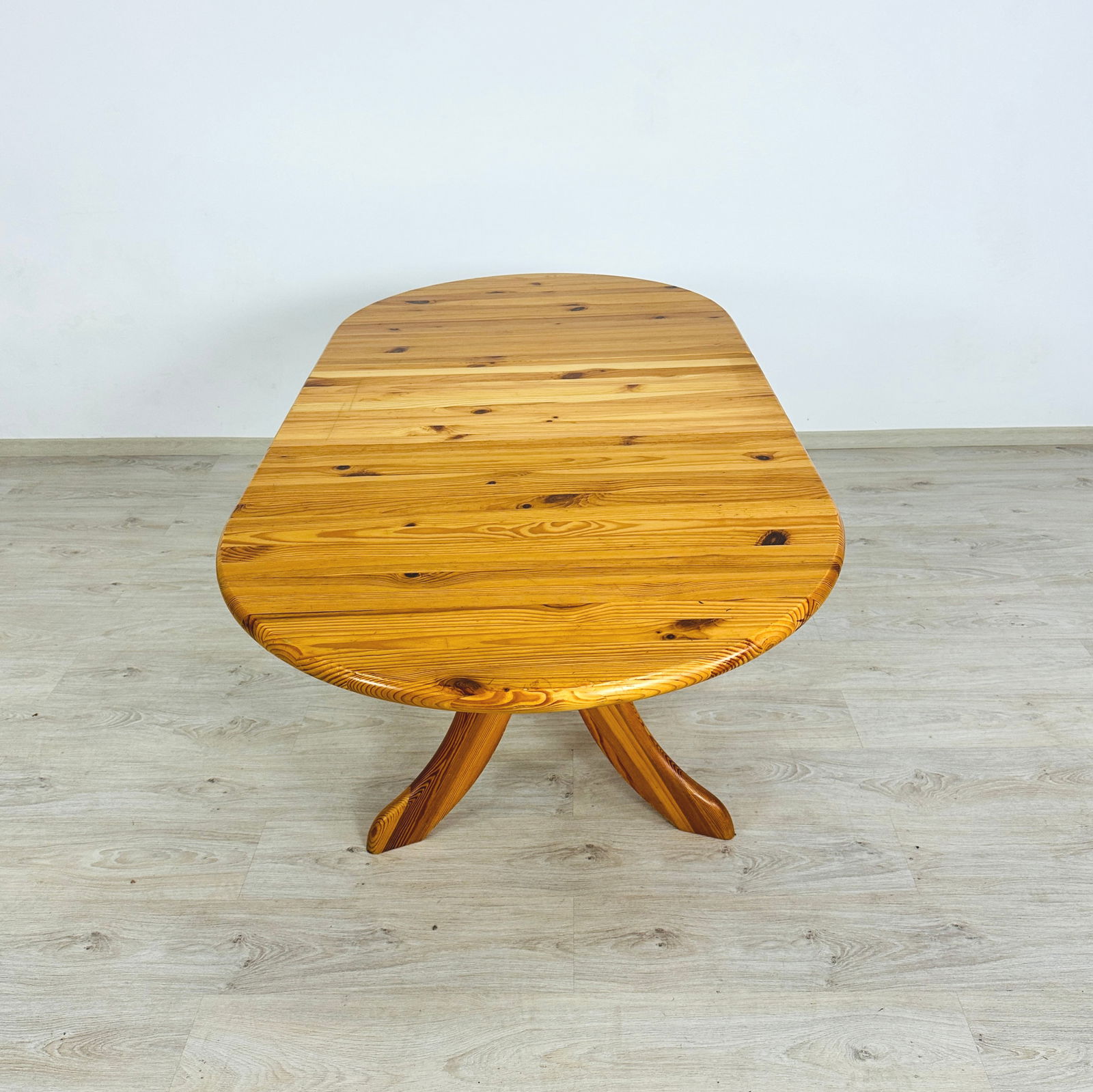 RAINER DAUMILLER EXTENDABLE DINING TABLE - 7