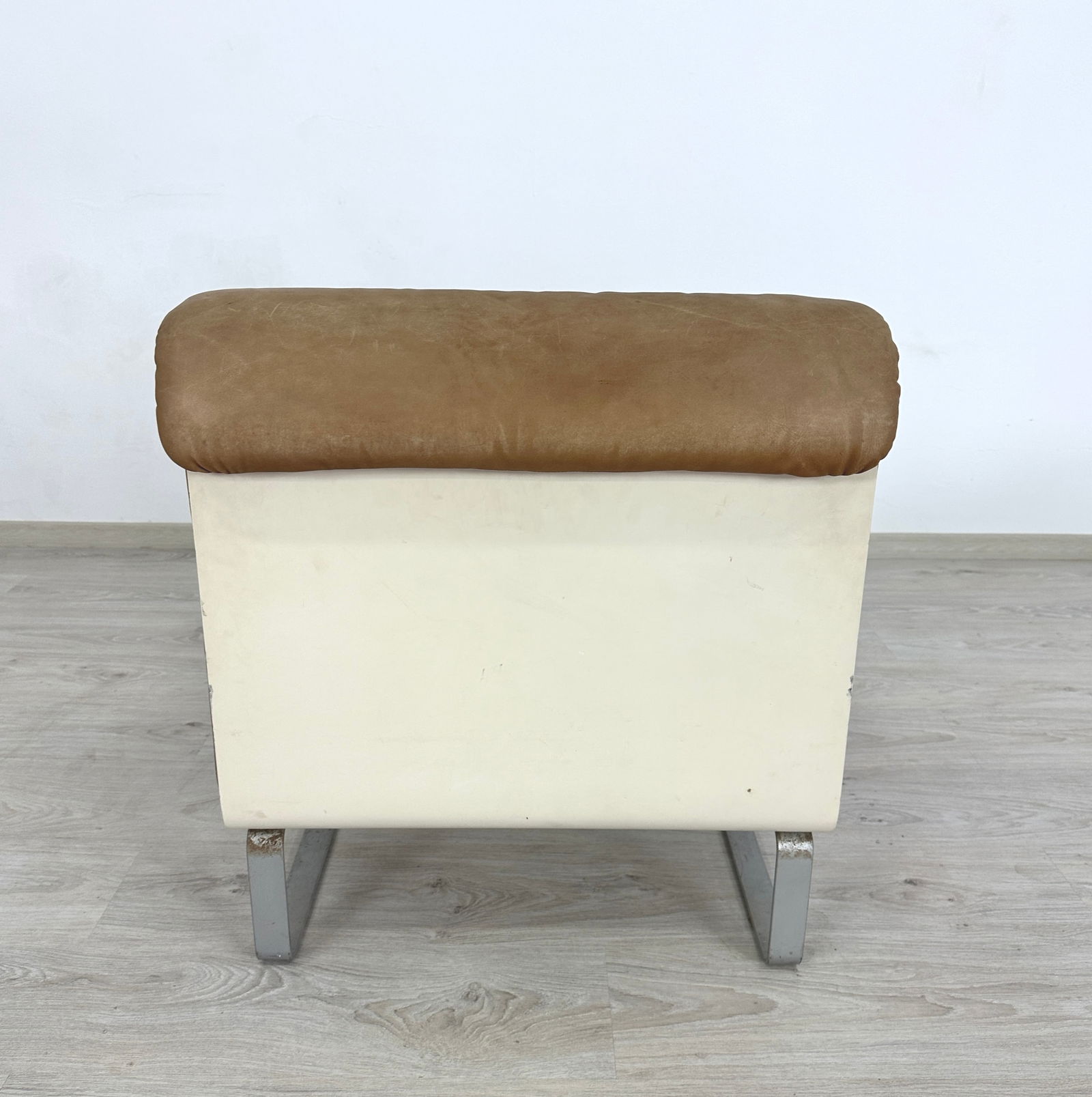 ITALIAN MODULAR LEATHER SOFA - 11