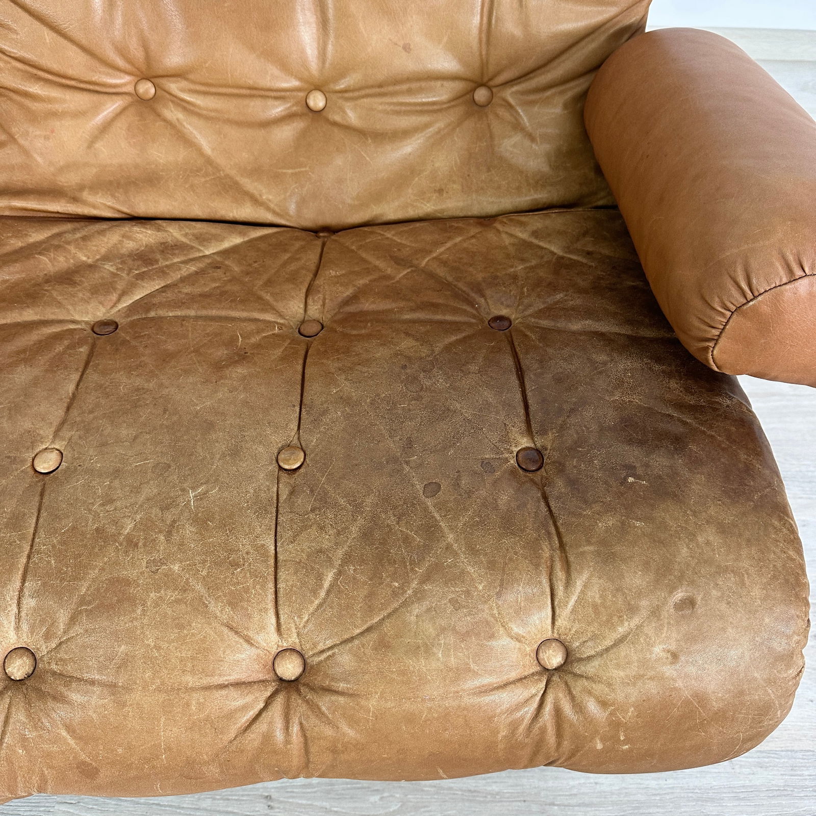 ITALIAN MODULAR LEATHER SOFA - 14