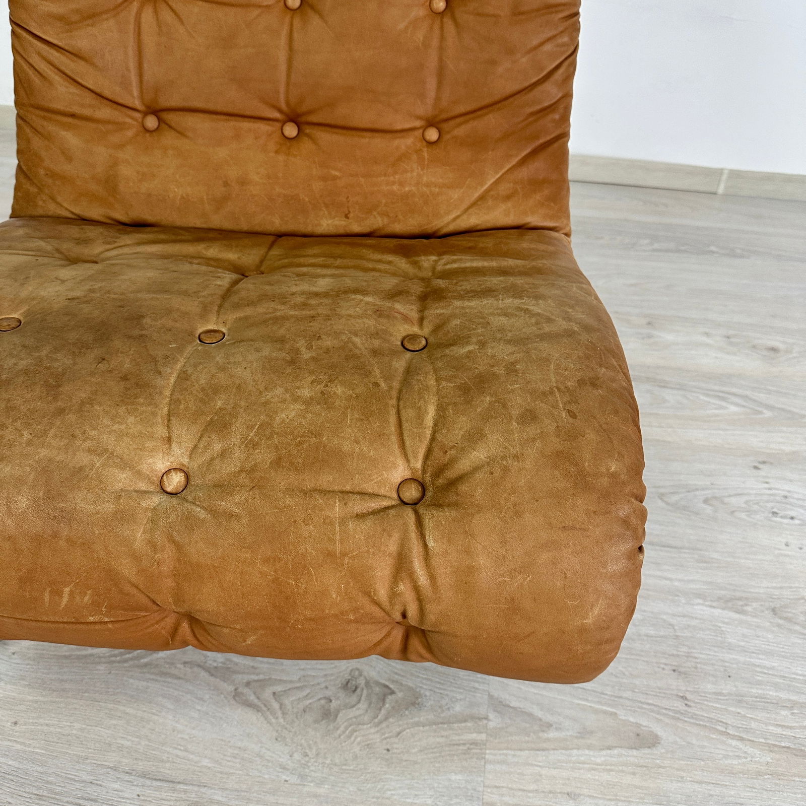 ITALIAN MODULAR LEATHER SOFA - 18