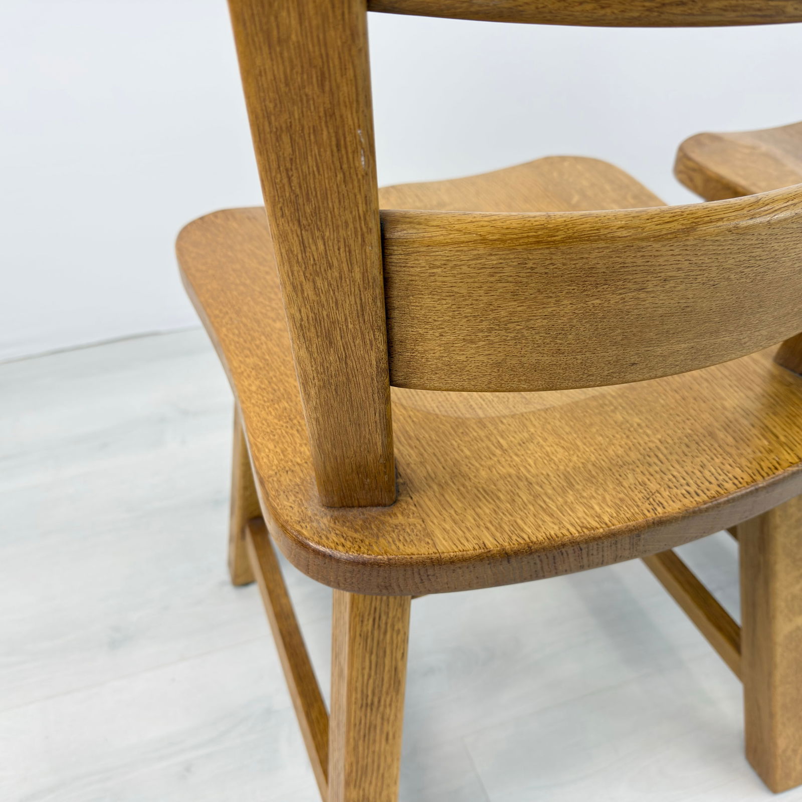 (4) RUSTIC FARMHOUSE DINING CHAIRS - 7