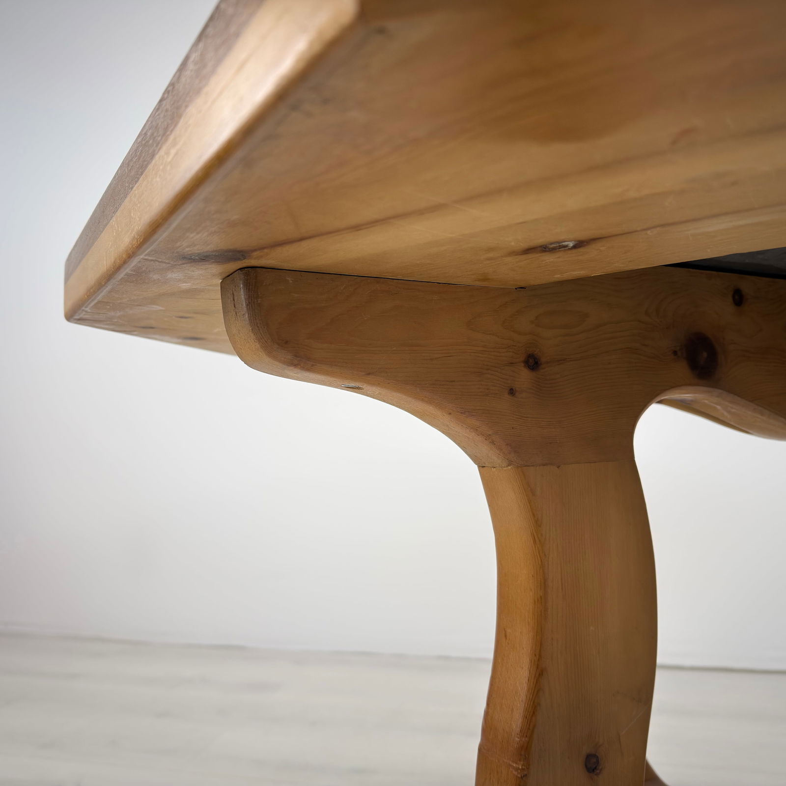 SCANDINAVIAN PINE BREAKFAST TABLE - 8