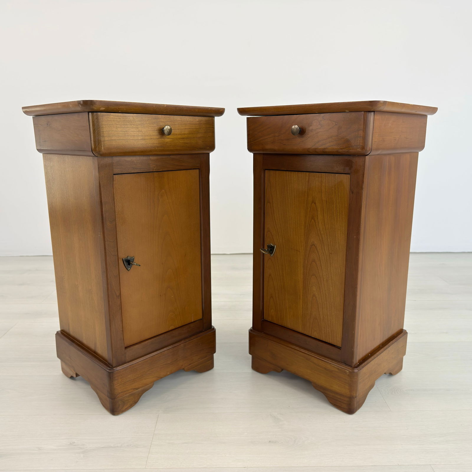FRENCH BEDSIDE TABLES, A PAIR - 2