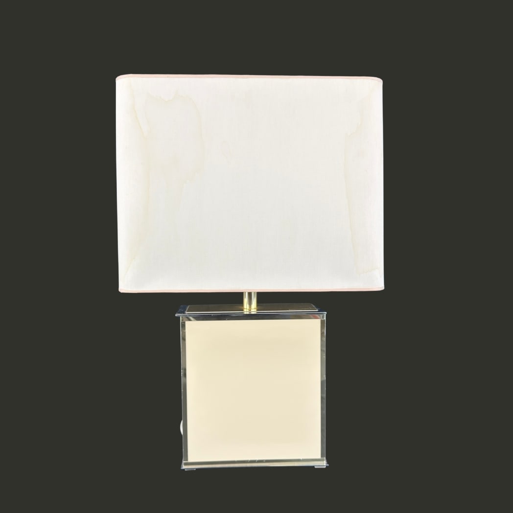 HOLLYWOOD REGENCY STYLE TABLE LAMP: Dimensions: H 24.5” x W 9.5” x D 4”. Poliform Vintage Hollywood regency style table lamp with white fabric lampshade.