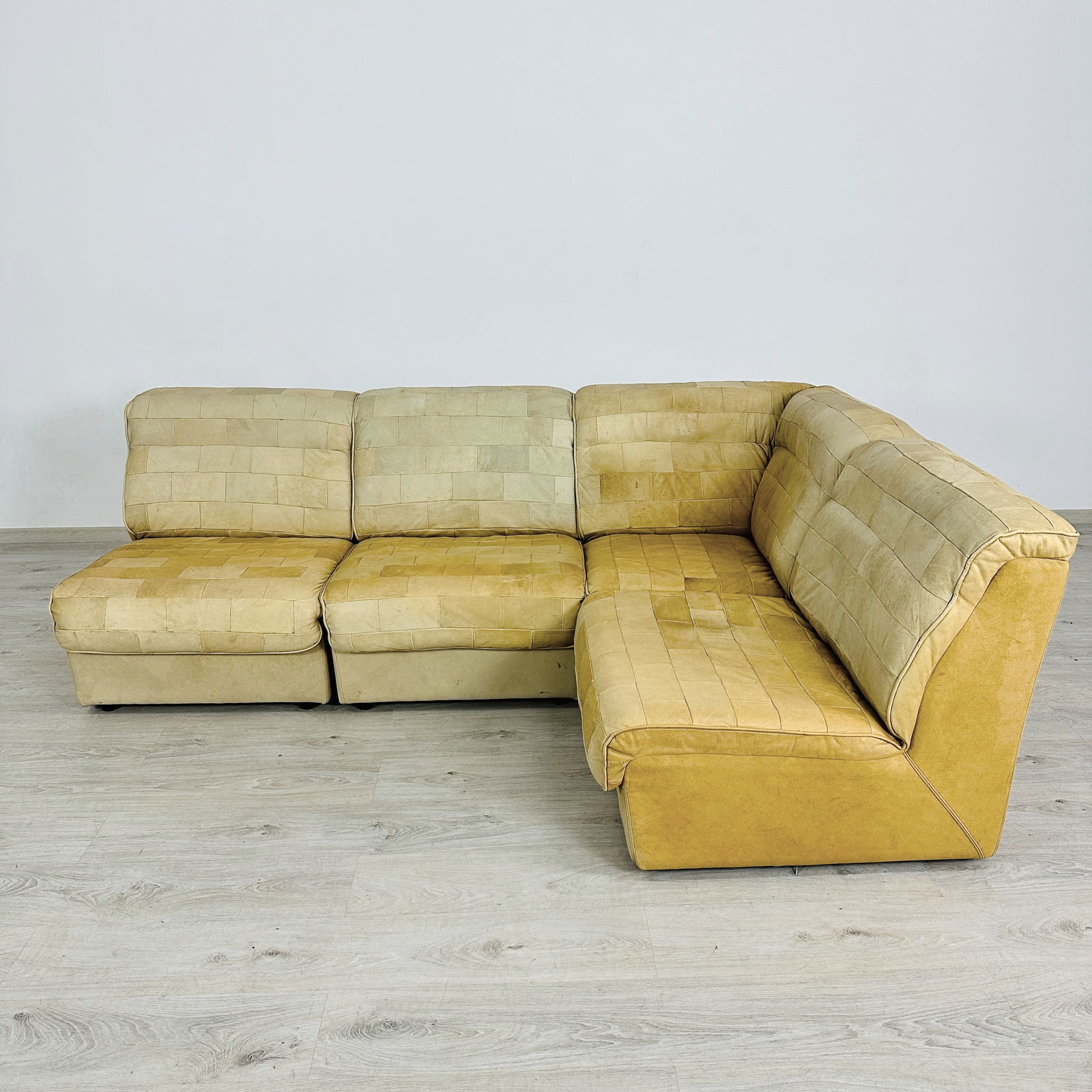 DE SEDE ATTR. LEATHER MODULAR SOFA - 2