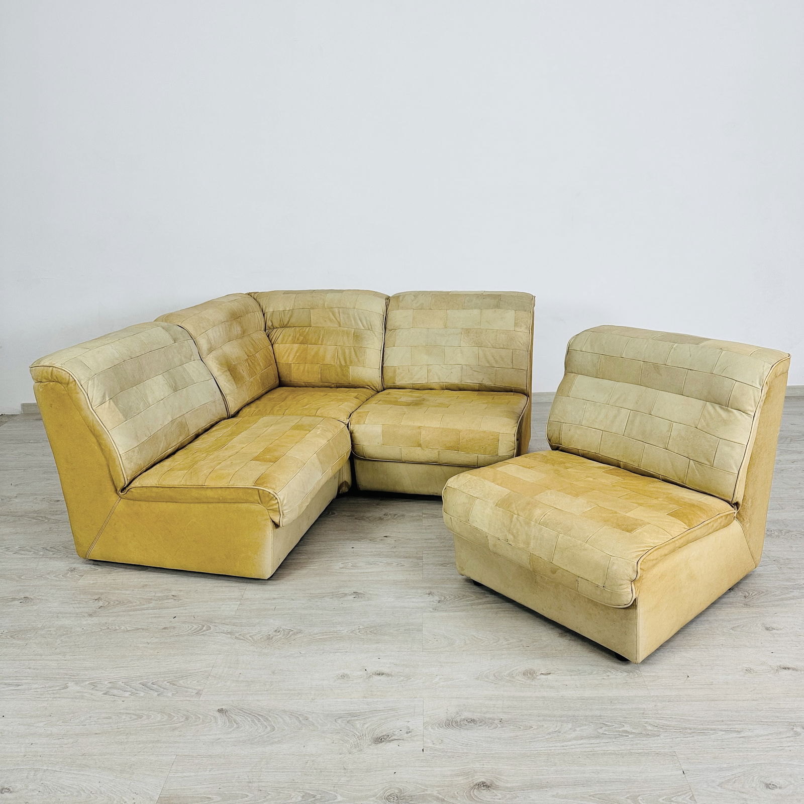 DE SEDE ATTR. LEATHER MODULAR SOFA - 3