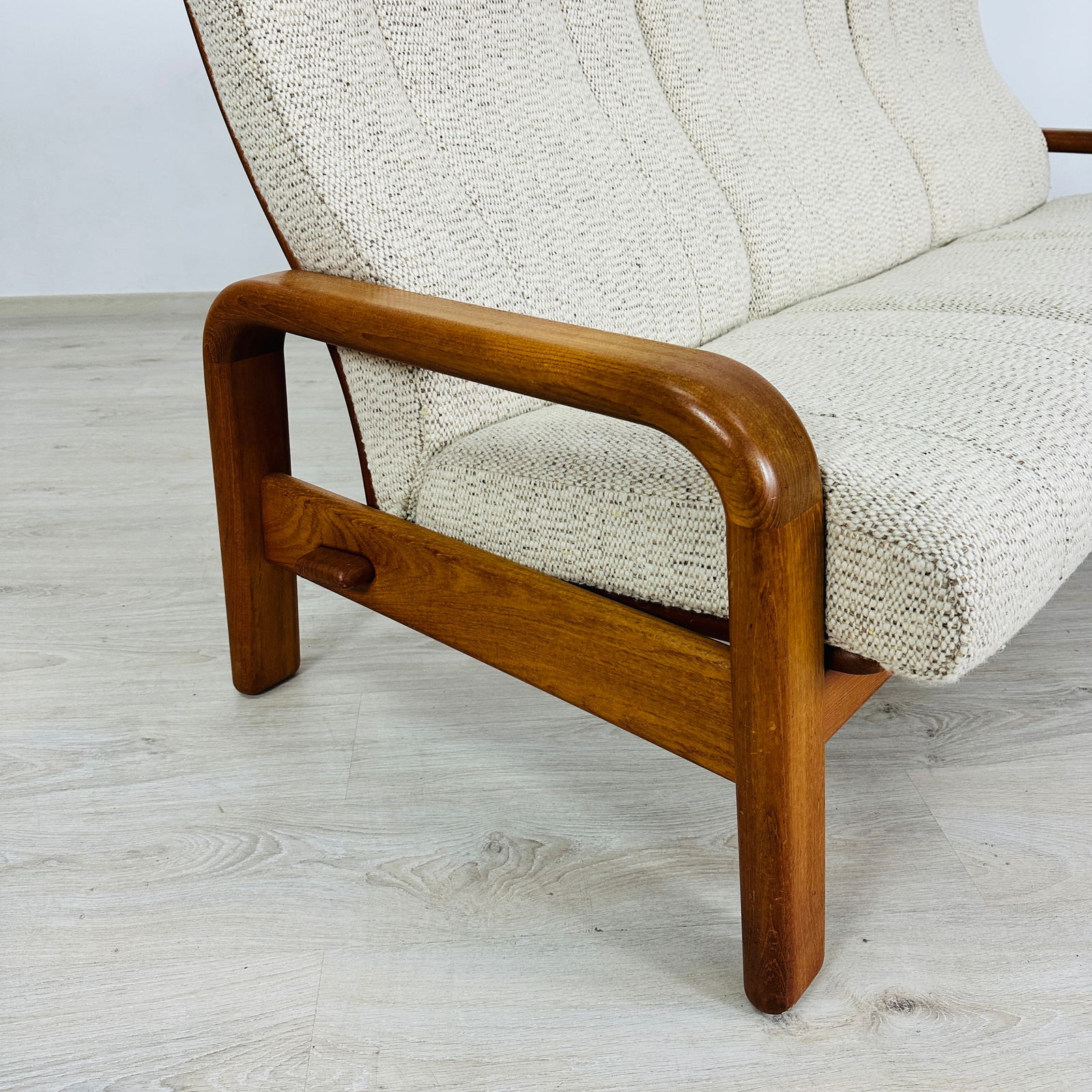 HS DESIGN THREE-SEATER SOFA - 6