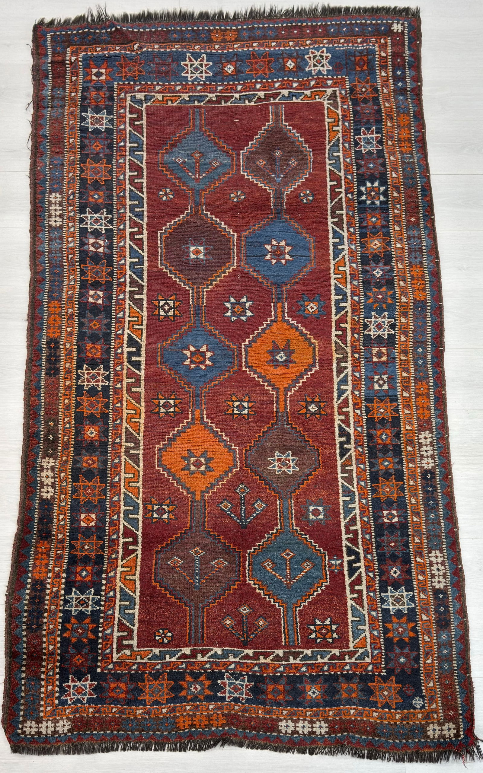 HAND-KNOTTED PERSIAN SHIRAZ WOOL RUG (1 of 7)