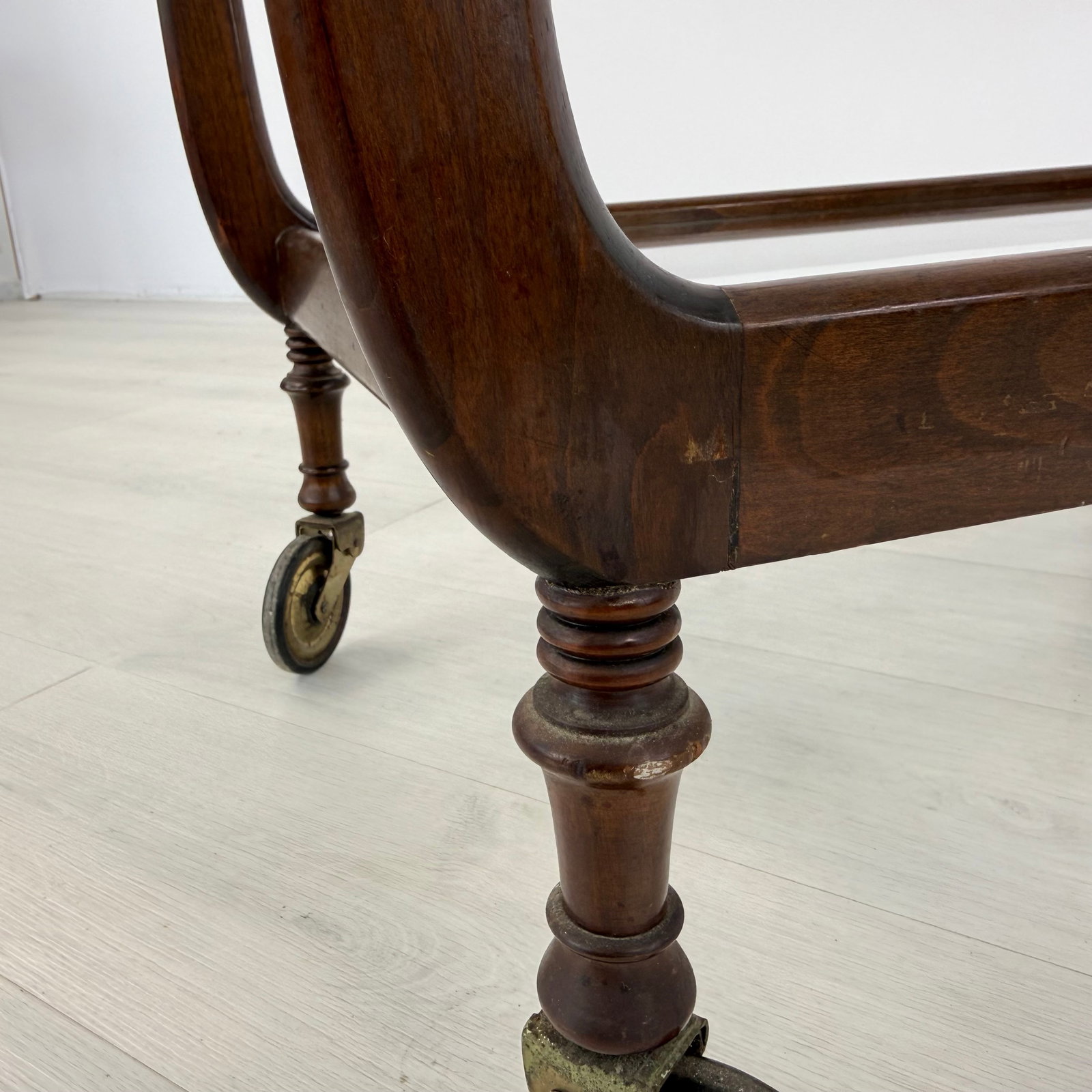 ITALIAN SERVING TROLLEY - 10