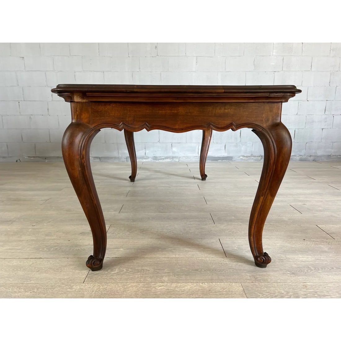 FRENCH LOUIS XV DINING TABLE - 6