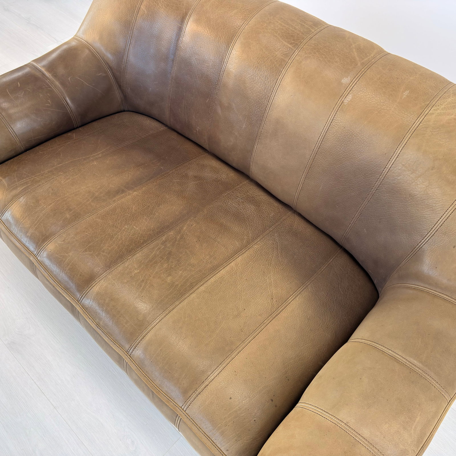 DE SEDE DS-44 LEATHER SOFA - 12