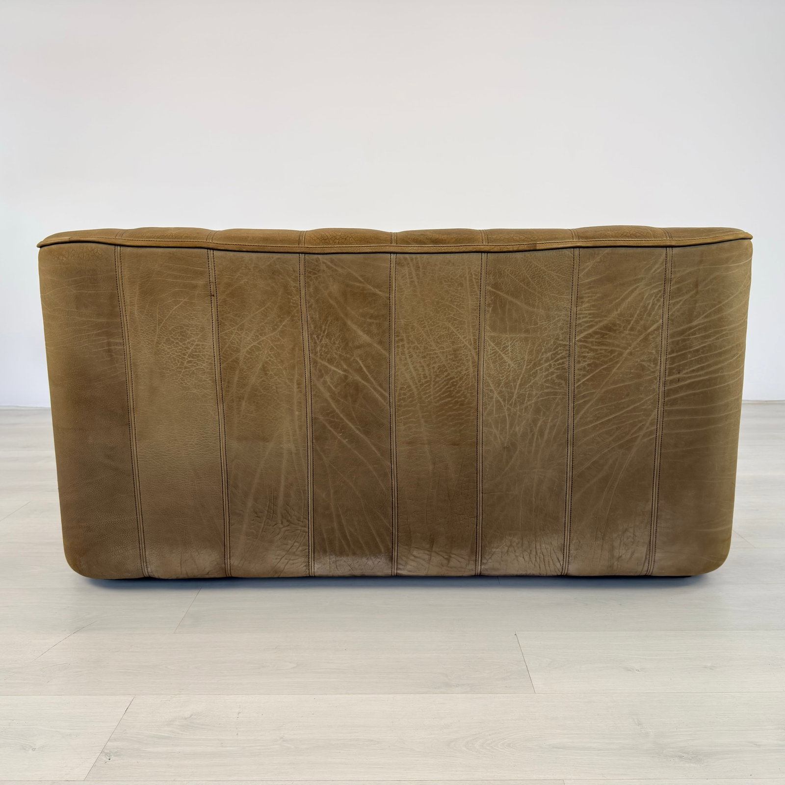 DE SEDE DS-44 LEATHER SOFA - 7