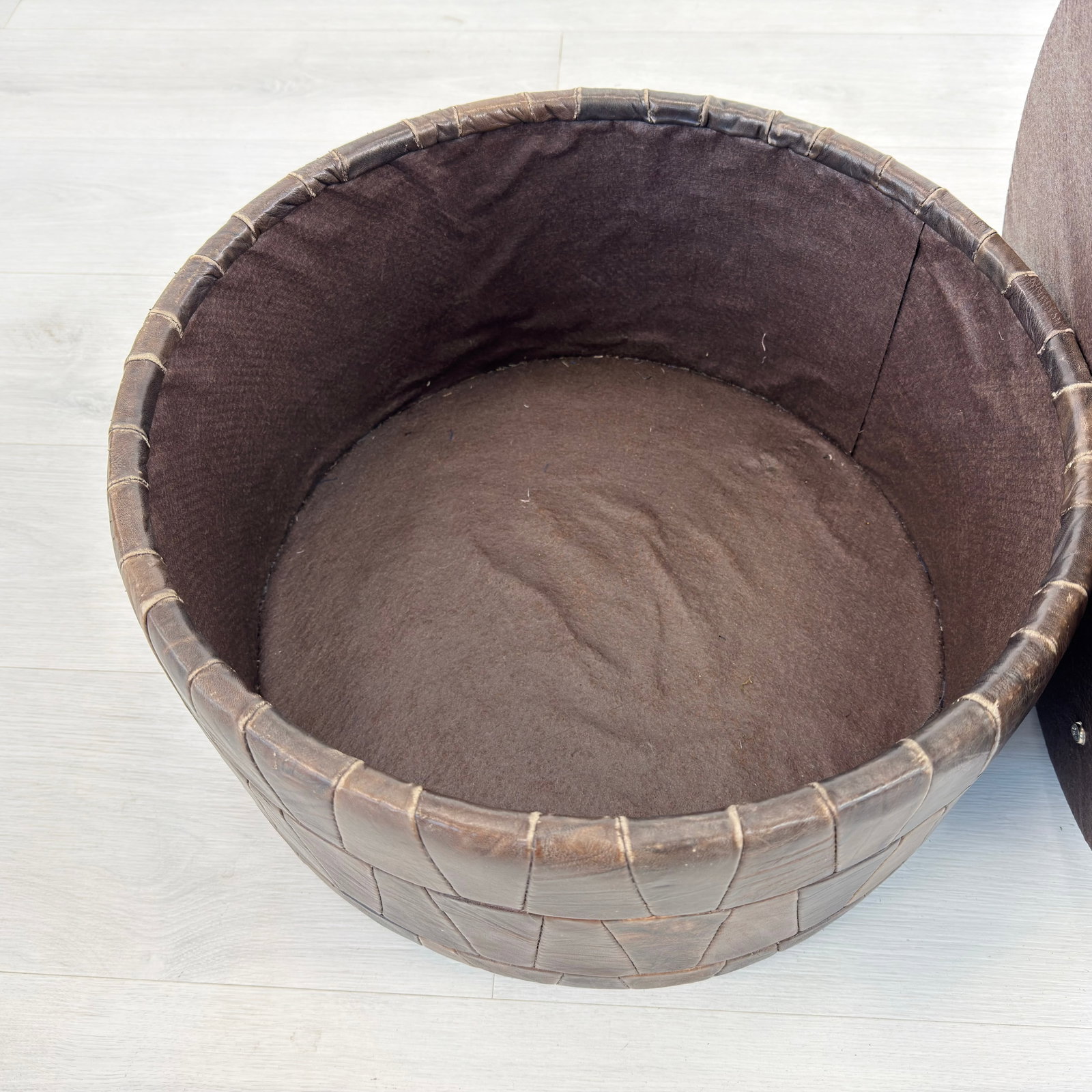 DE SEDE LEATHER POUF - 7