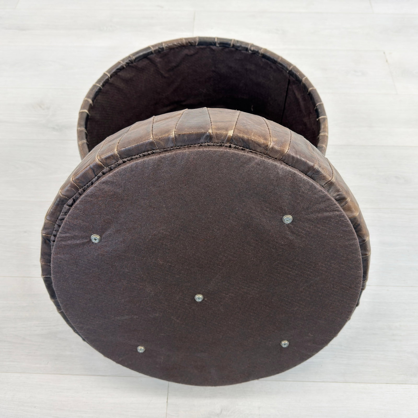 DE SEDE LEATHER POUF - 8