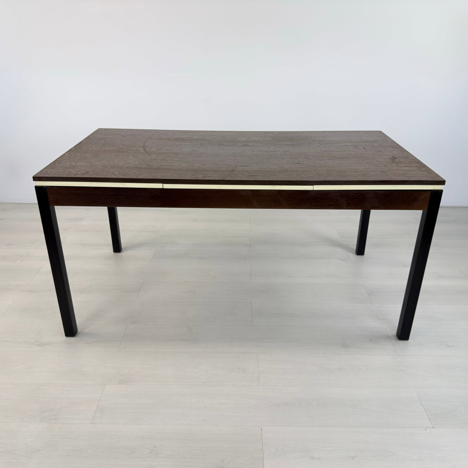 SCANDINAVIAN EXTENDABLE DINING TABLE - 3