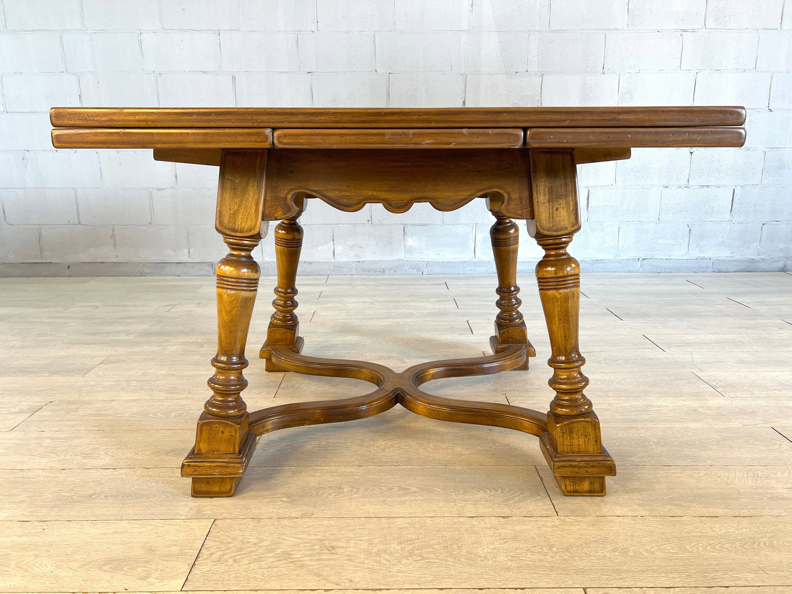 ALPINE SWISS EXTENDABLE DINING TABLE, 18C - 3