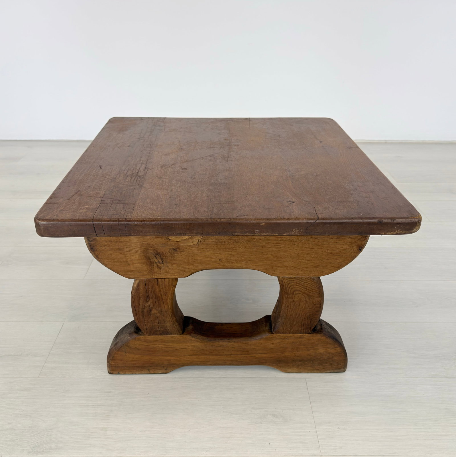 RUSTIC COFFEE TABLE - 3