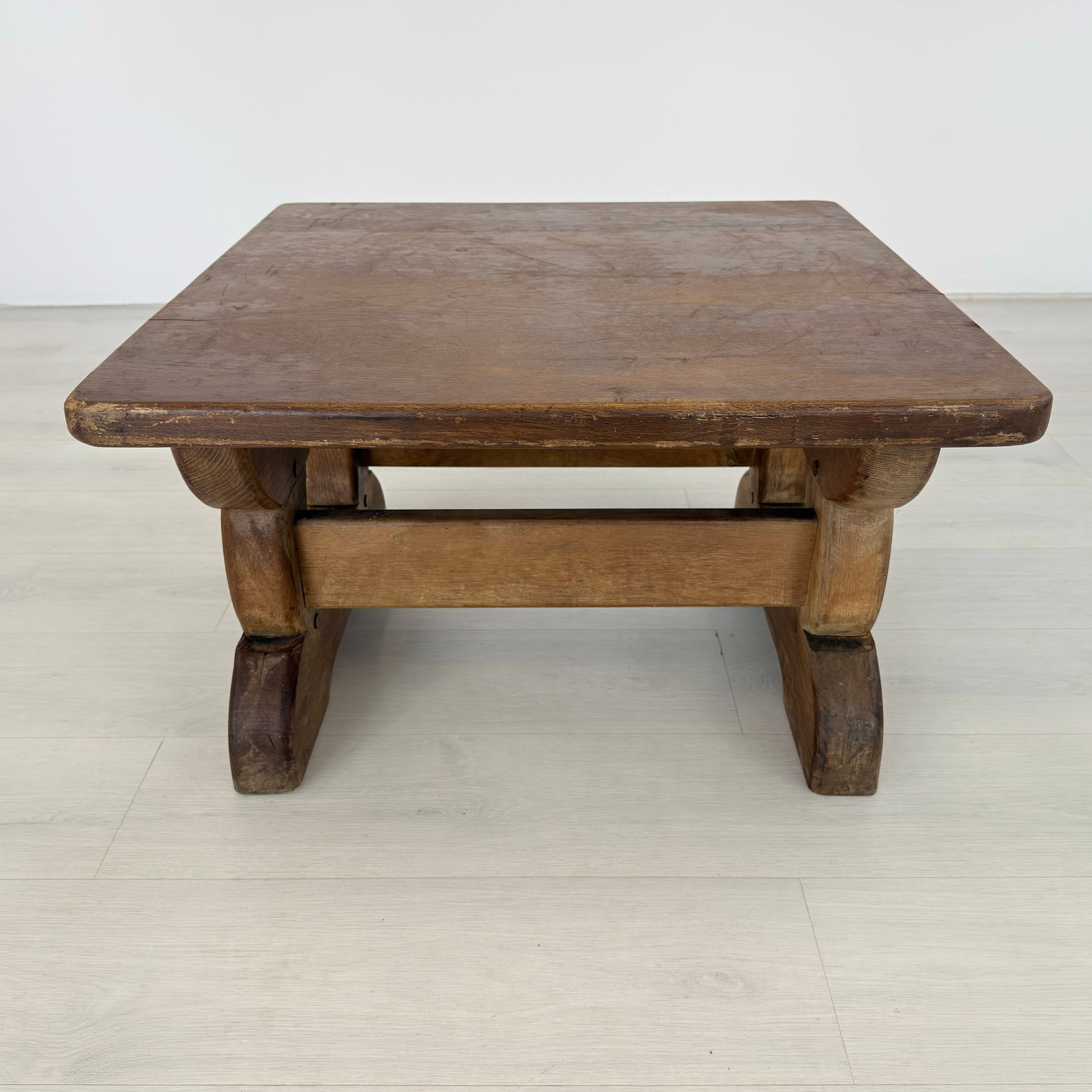 RUSTIC COFFEE TABLE - 7