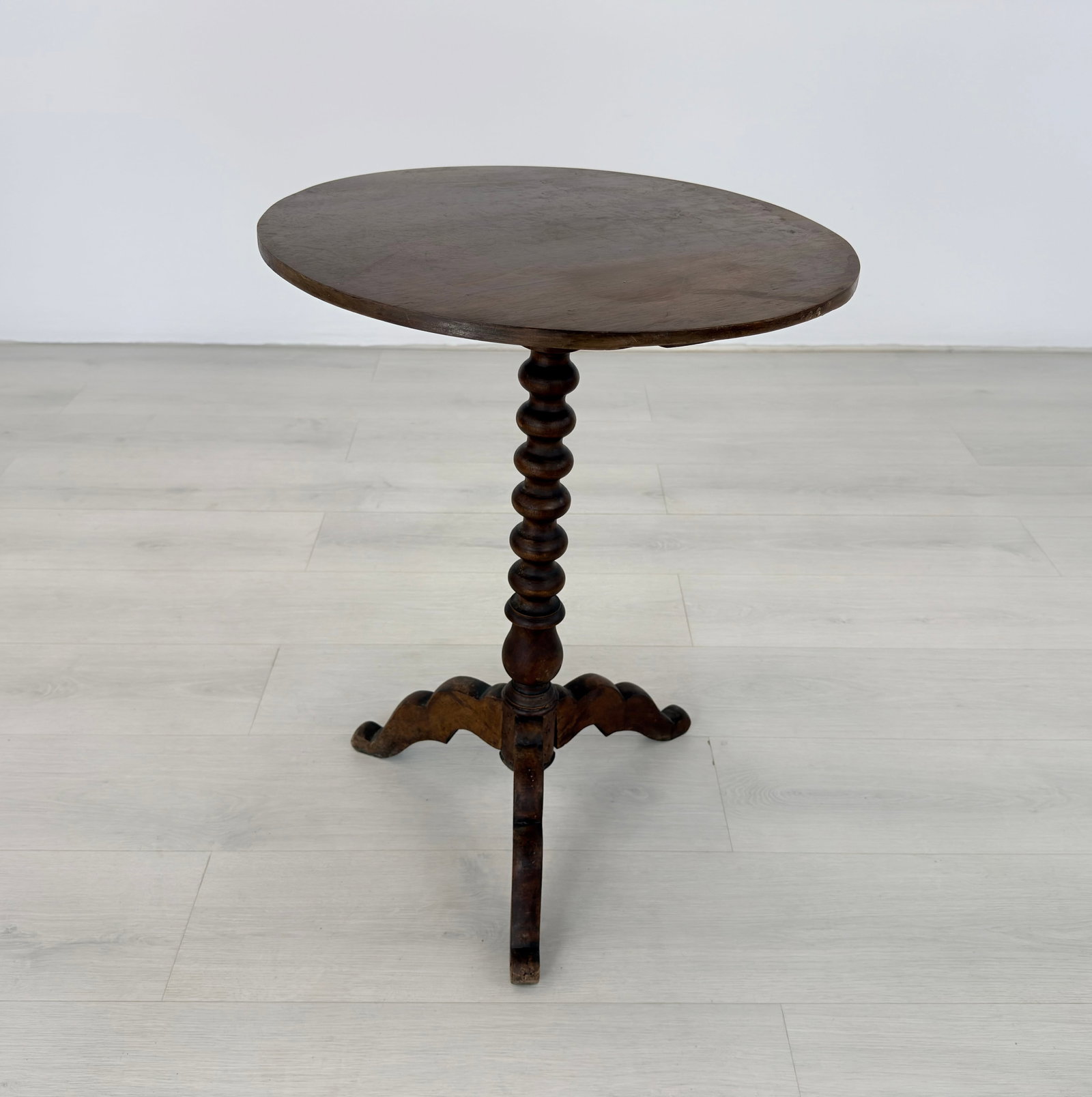 ANTIQUE VICTORIAN SIDE TABLE - 3