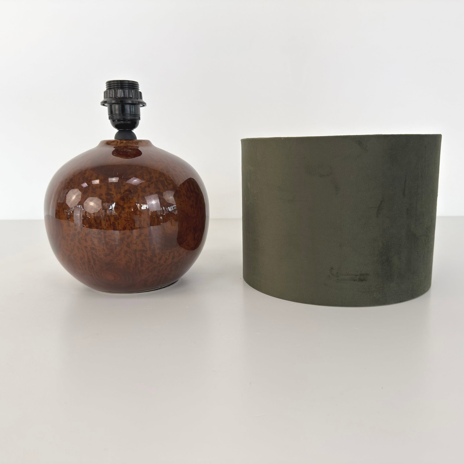 CERAMIC TABLE LAMP - 4