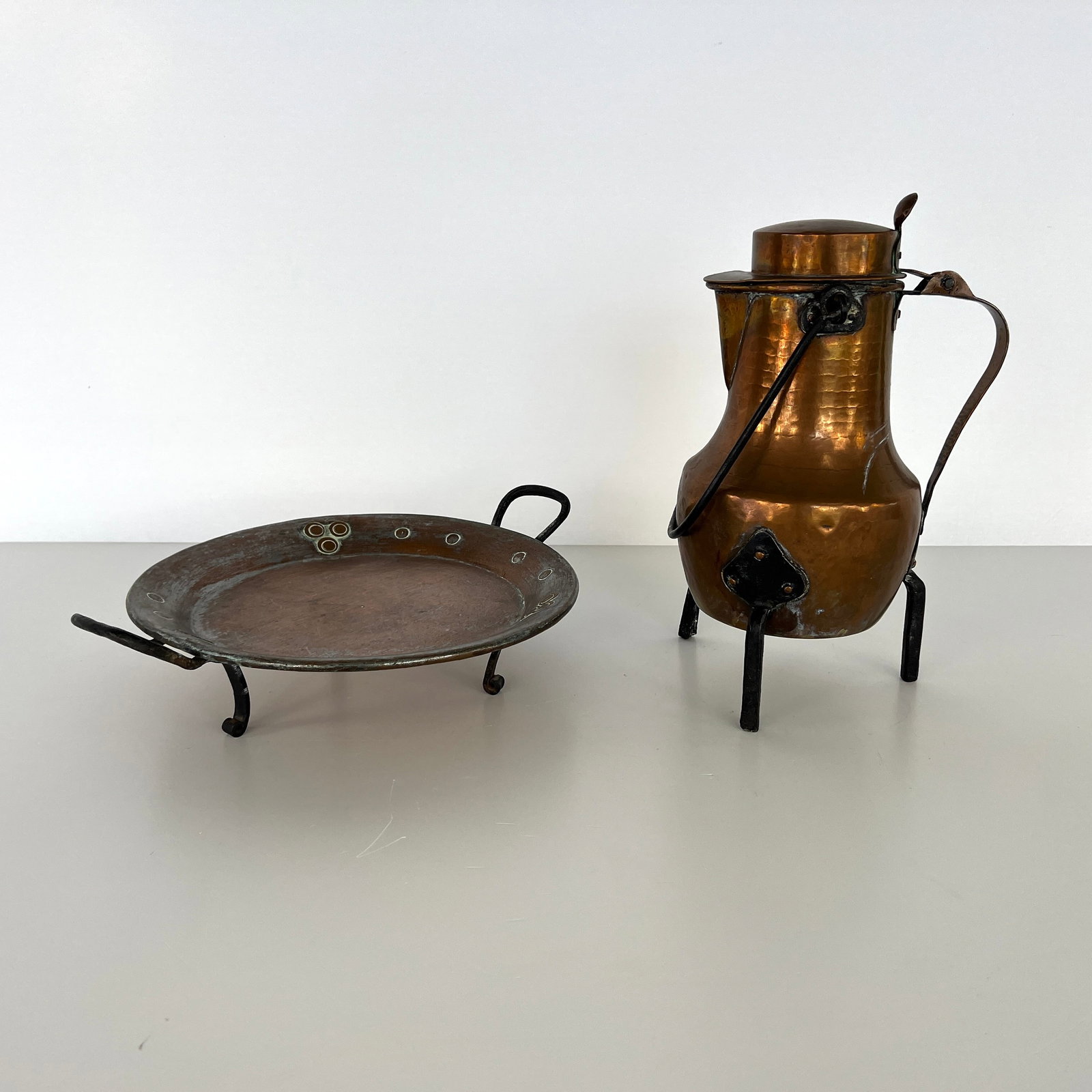 18C COPPER TEAPOT AND FOOTED PAN (1 of 10)