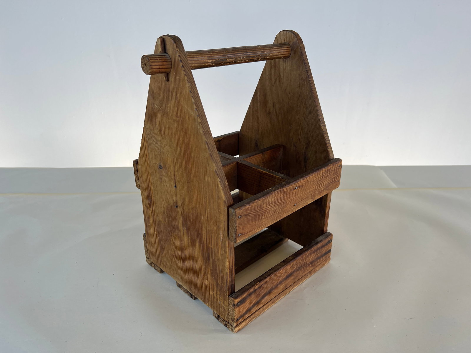 WOODEN BEER MILK HOLDER (1 of 7)