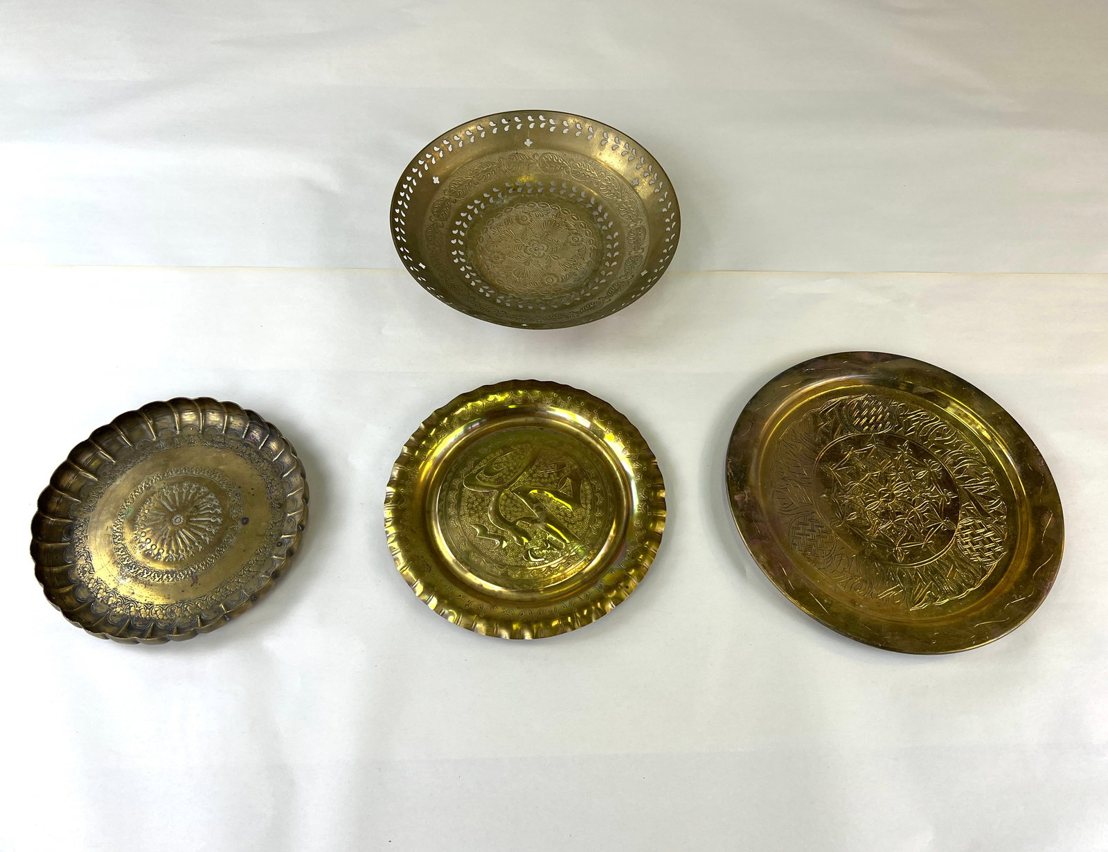 LOT 4 MIDDLE EASTERN BRASS PLATES (1 of 7)