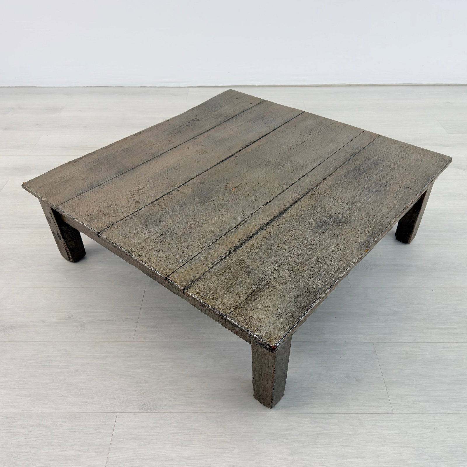 RUSTIC COFFEE TABLE - 4