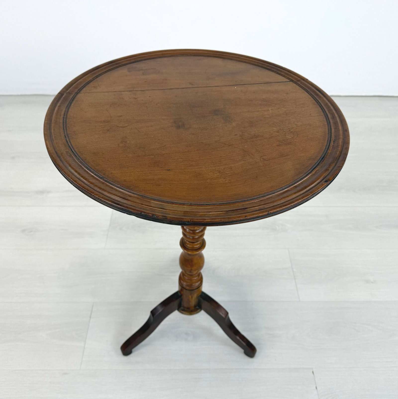 VICTORIAN TILT TOP SIDE TABLE - 2