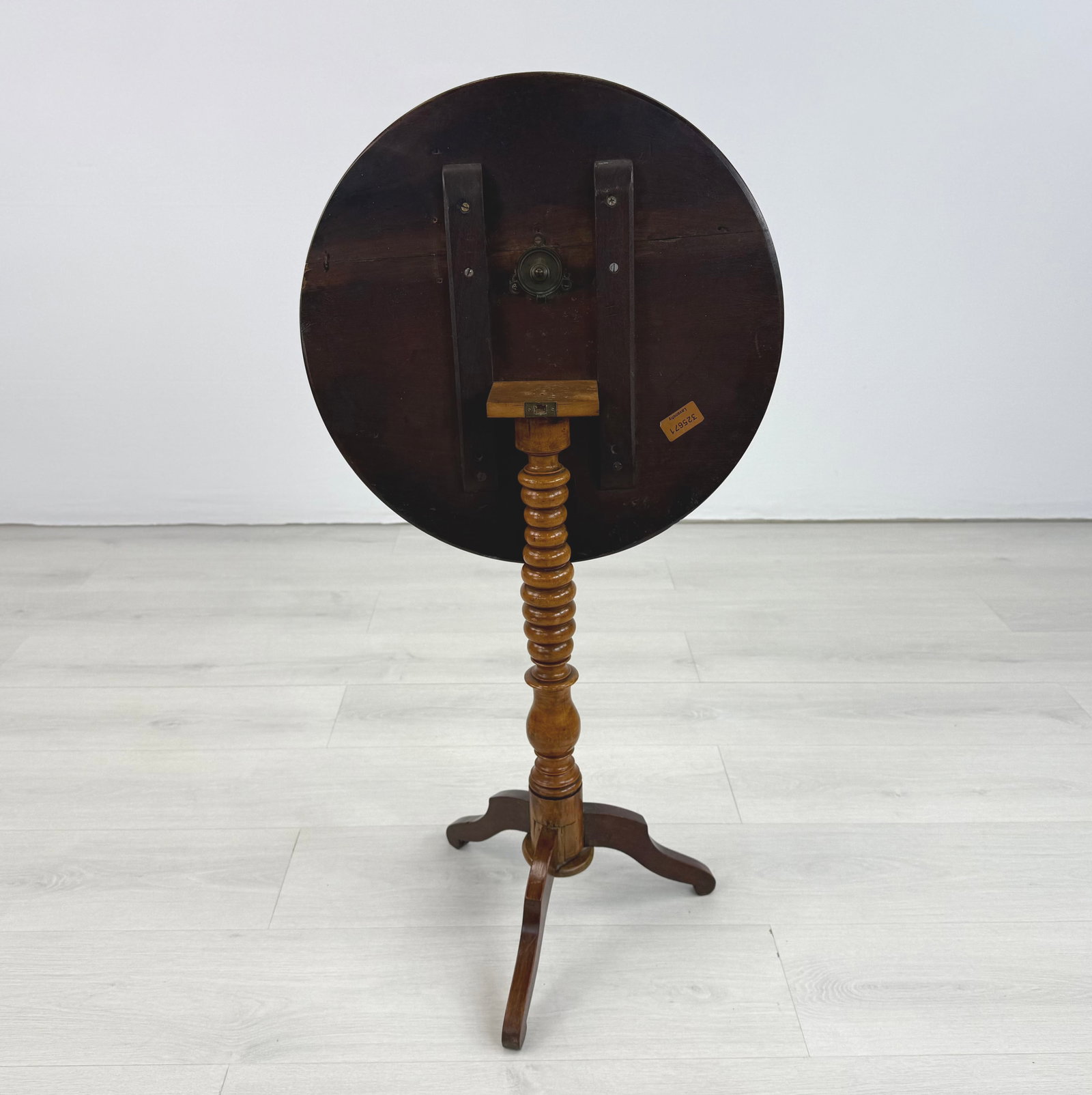 VICTORIAN TILT TOP SIDE TABLE - 6