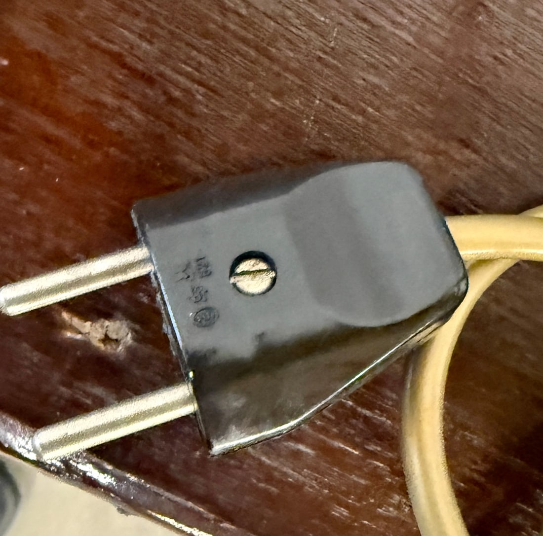 BRASS TABLE LAMP - 5